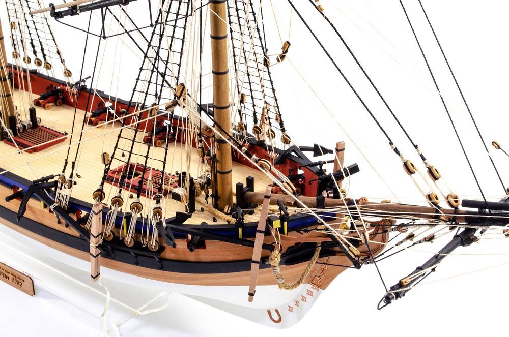 HMS Flirt Bausatz 1_64_ historisches Modell der 14-Kanonen Brigg-Sloop von 1782