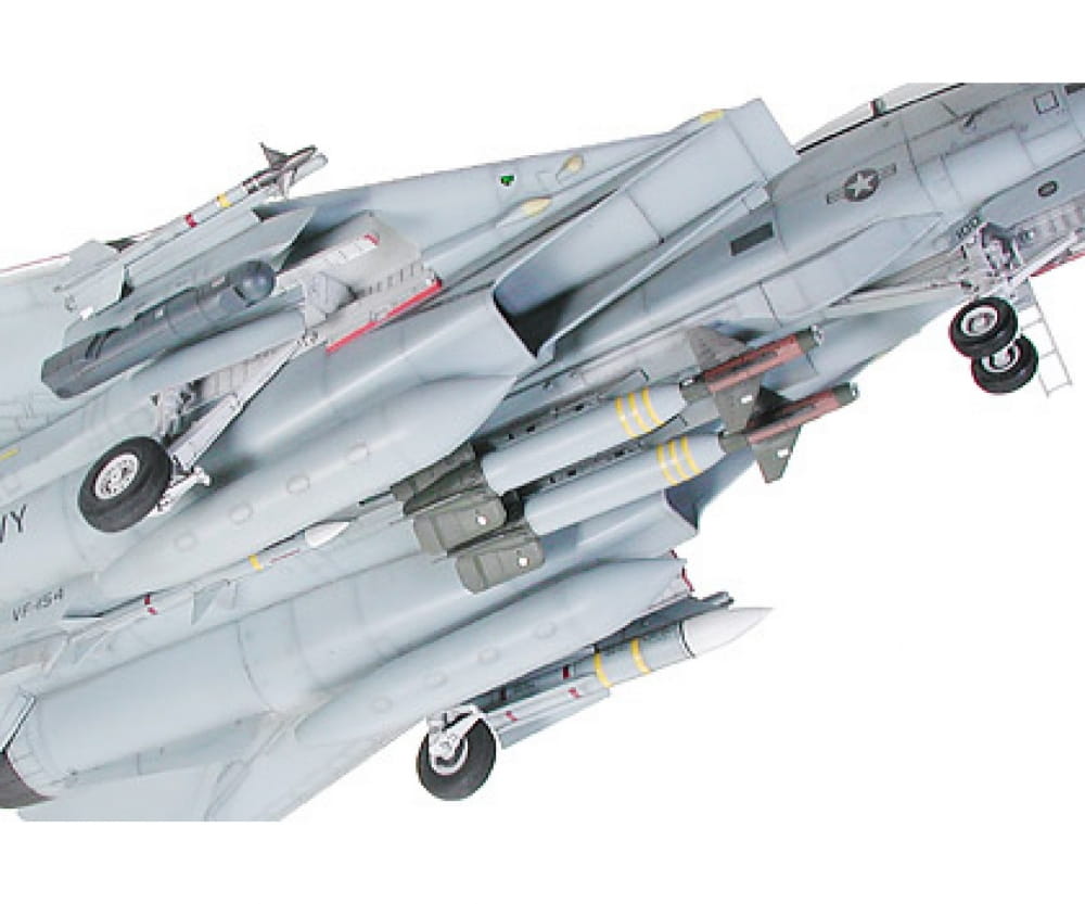 Tamiya 1:32 Grumman F-14A Tomcat Black Knights Tamiya 1:32 Grumman F-14A Tomcat Black Knights