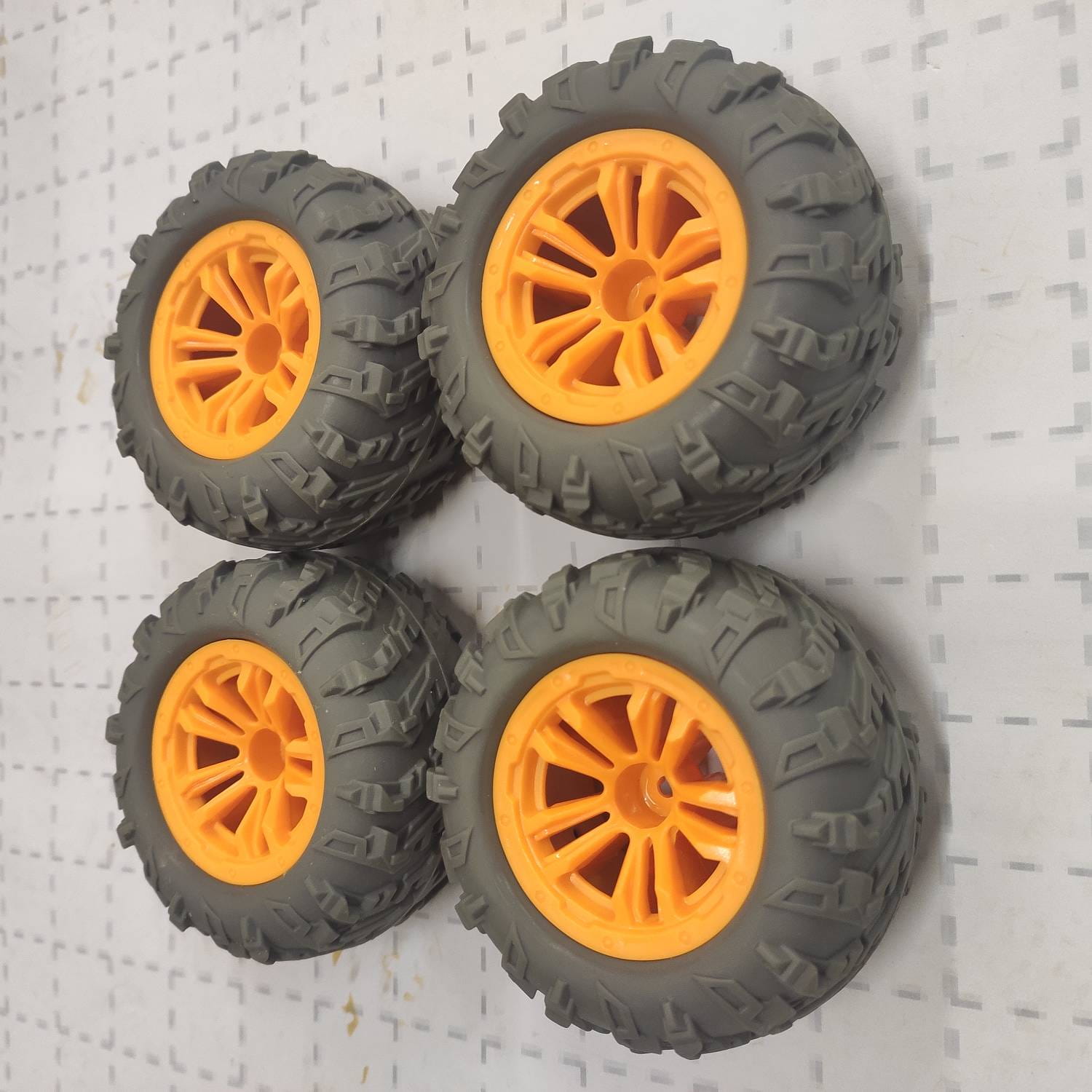 Drive - Fly Models Reifen Truck orange _4_ zu 3161 - RC-Zubehoer