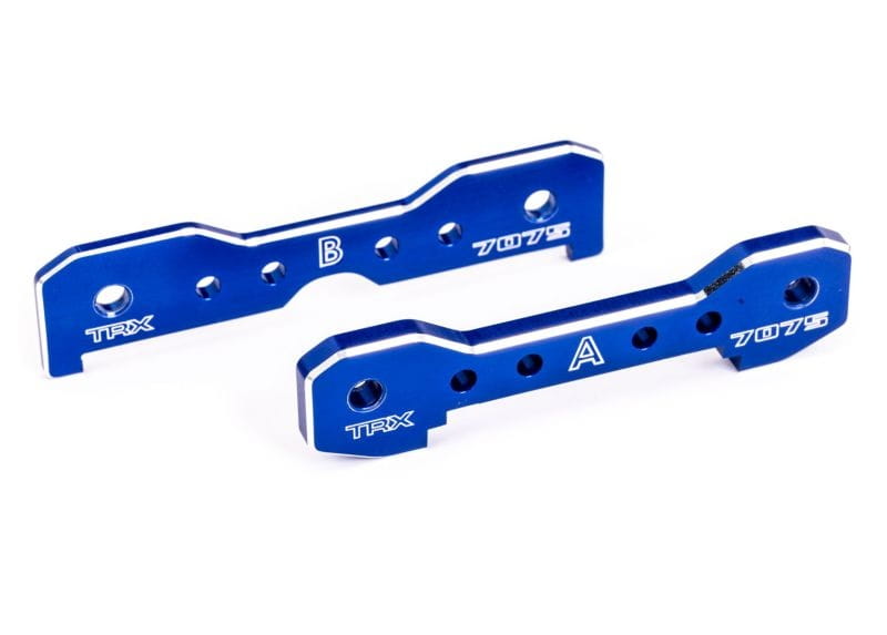 Traxxas Querlenker-Halter vorn 7075-T6 Alu blau eloxiert Traxxas Querlenker-Halter vorn 7075-T6 Alu blau eloxiert - RC-Zubehoer