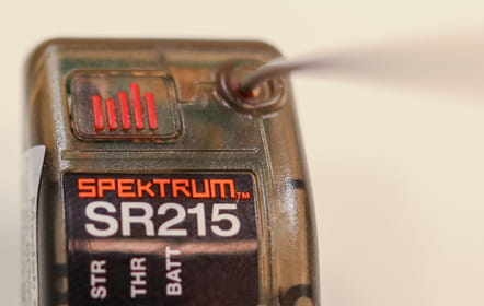 Spektrum SR215 DSMR 2 Kanal Empfänger Spektrum SR215 DSMR 2 Kanal Empfänger