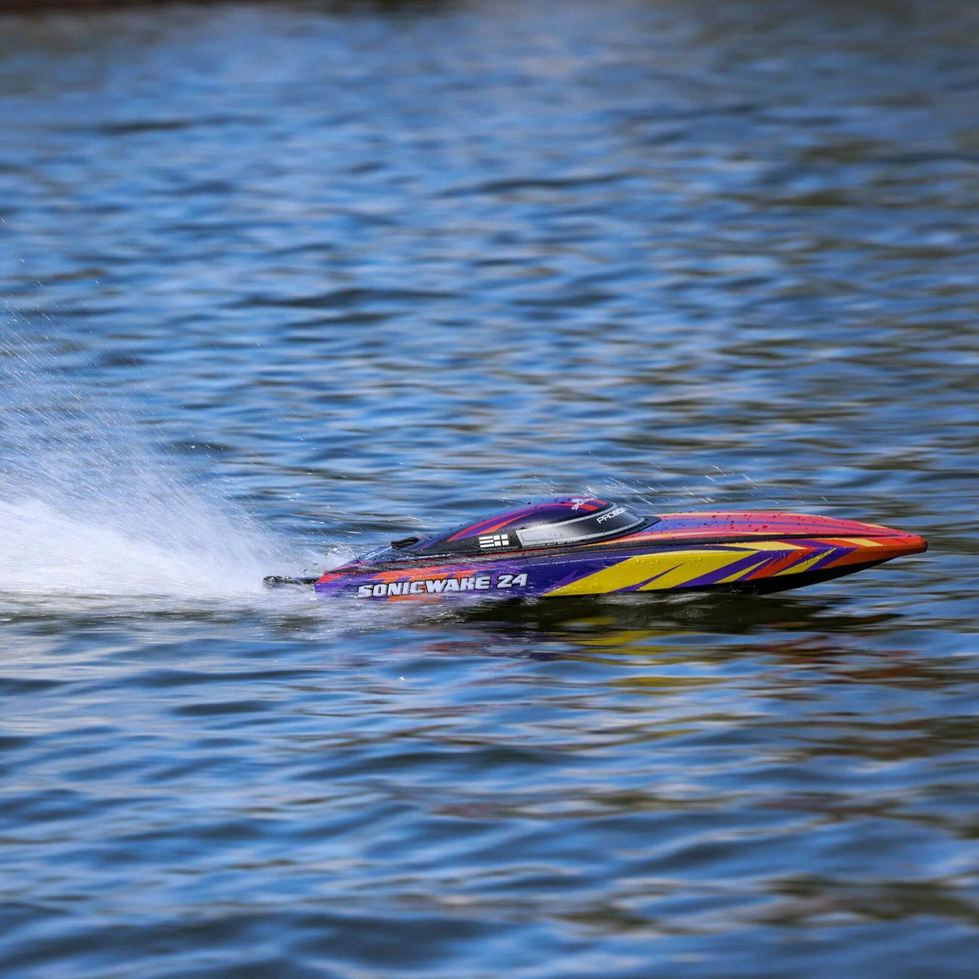 Pro Boat Sonicwake 24 Brushless RC Boot RTR in Rot