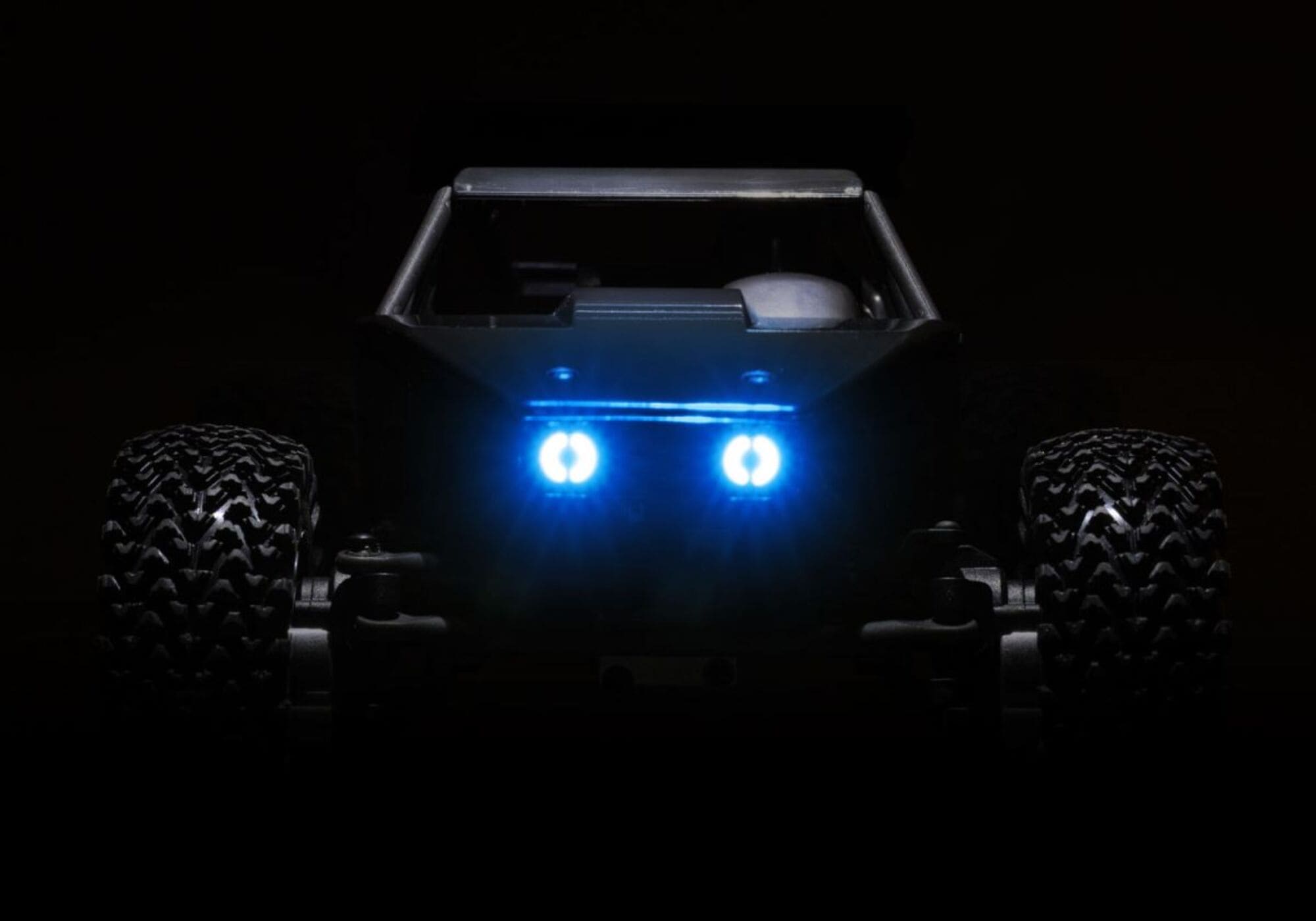 Traxxas TXC-4M blaue LED-Scheinwerfer 12087-BLUE fuer Extreme Crawler 1_18 mit direktem Empfaengeransc