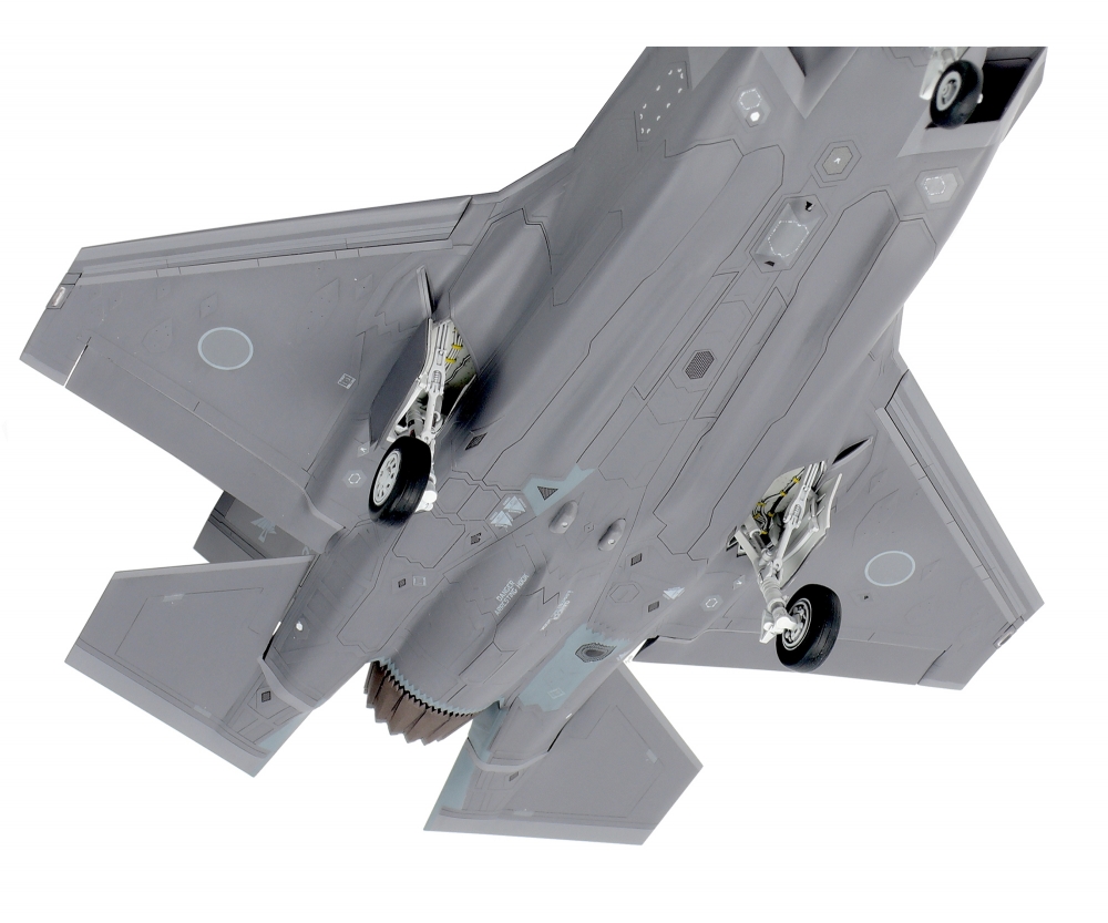 Tamiya 1_72 F-35A Lightning II Plastik Modellbau - RC-Zubehoer