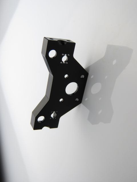 Lesu 1_16 Abschlusstraverse gekroepft Alu schwarz - RC-Zubehoer