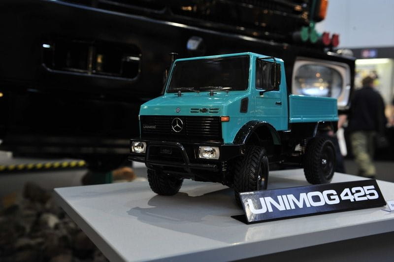 Tamiya RC Mercedes Benz Unimog 425 1:10 2,4Ghz Komplett Set