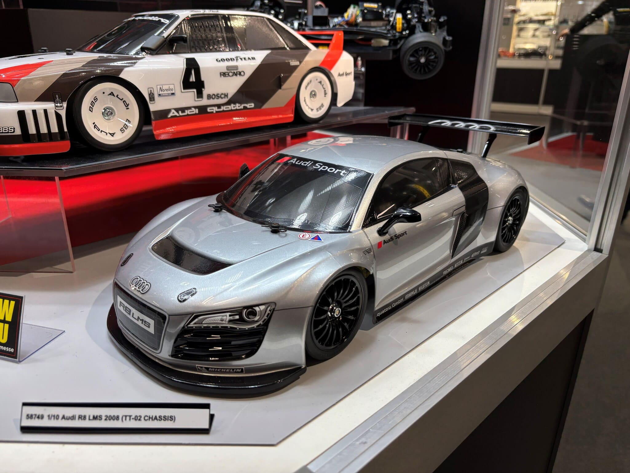 Tamiya Audi R8 LMS 2008 TT02 RC Auto 1 zu 10 Tamiya Audi R8 LMS 2008 RC Auto auf TT-02 Chassis im Massstab 1_10