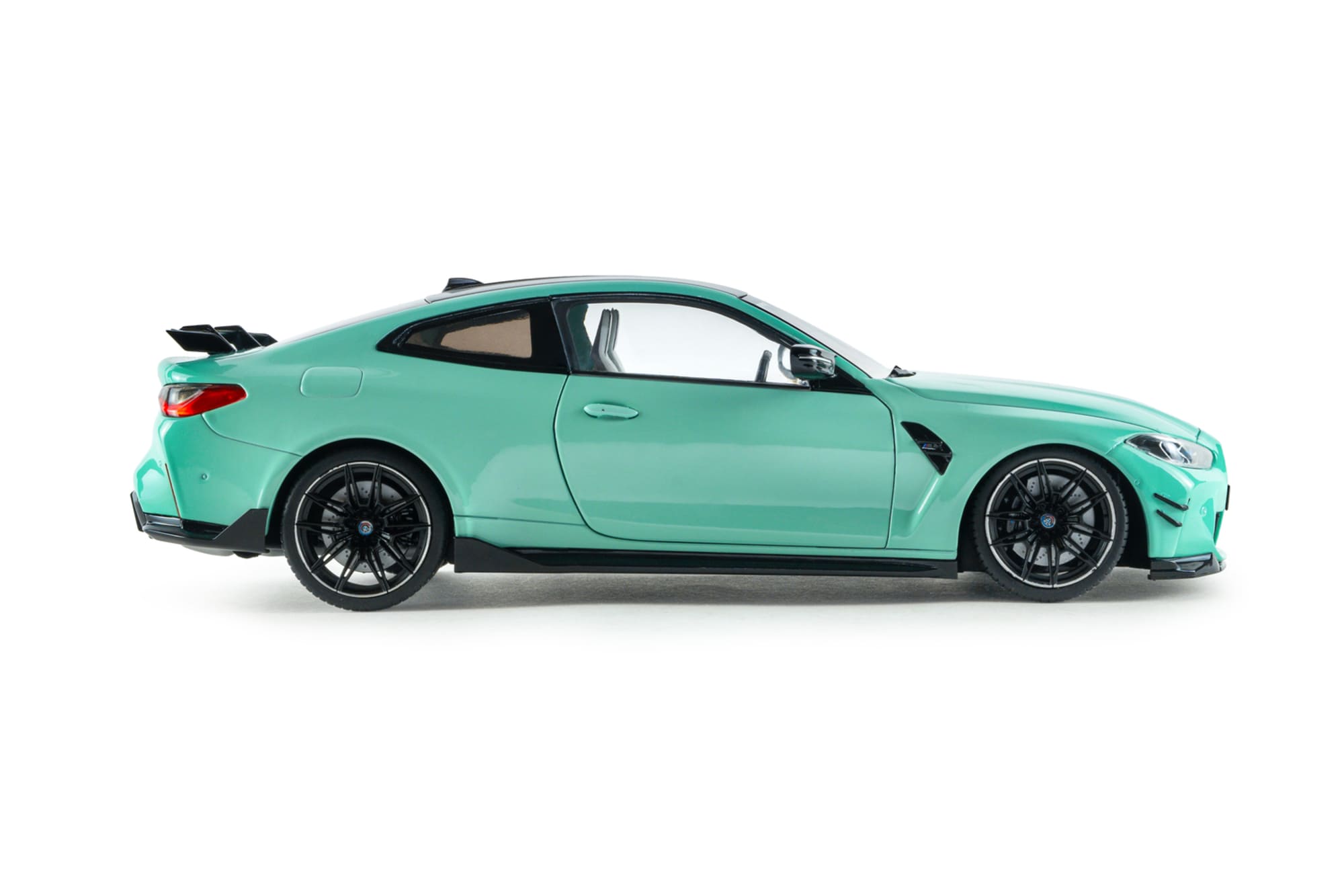 Solido 1_18 BMW M4 STREETFIGHTERS tuerkis