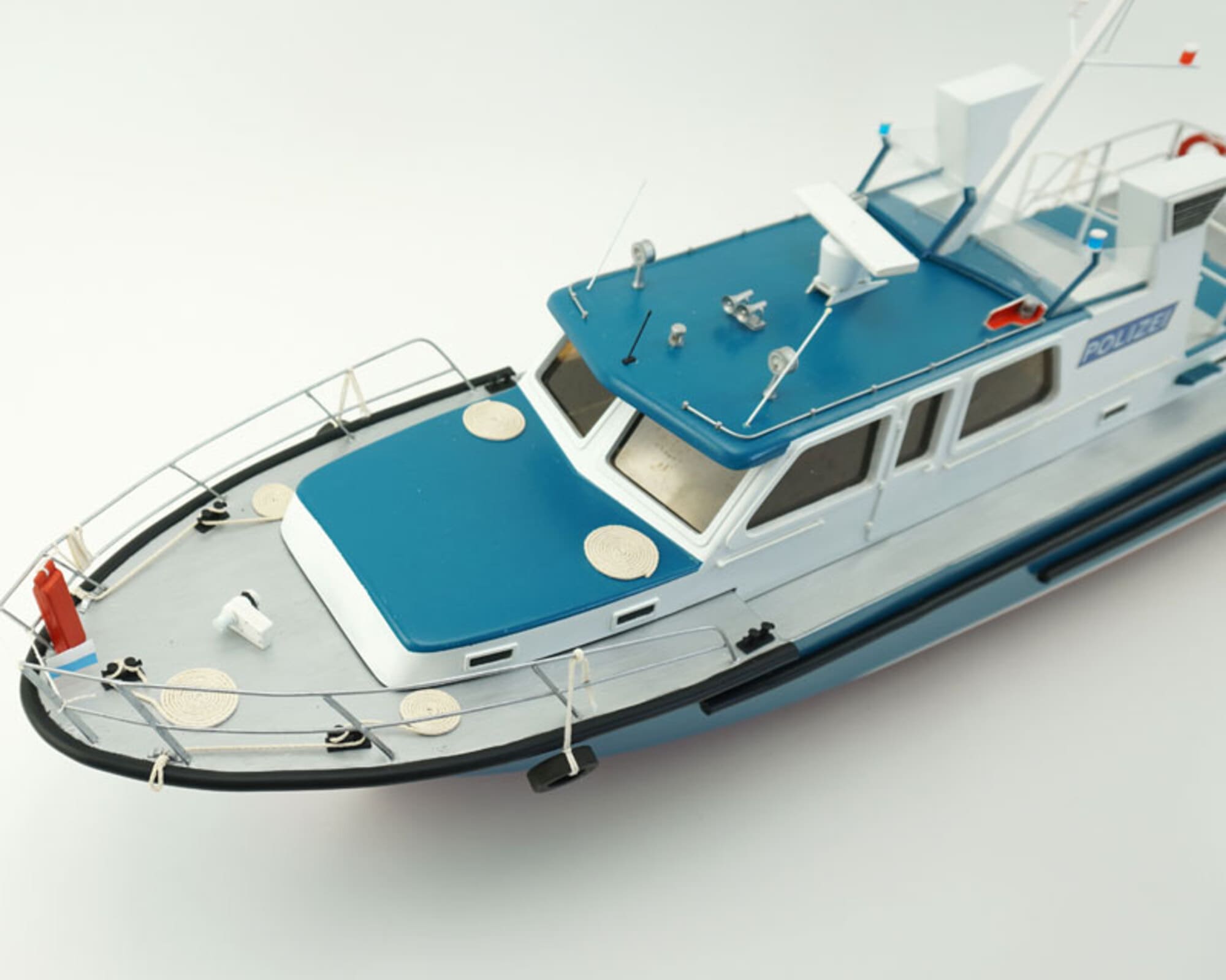 WSP-10 Passau Polizeiboot RC-Baukasten im Massstab 1_20 von Billing Boats