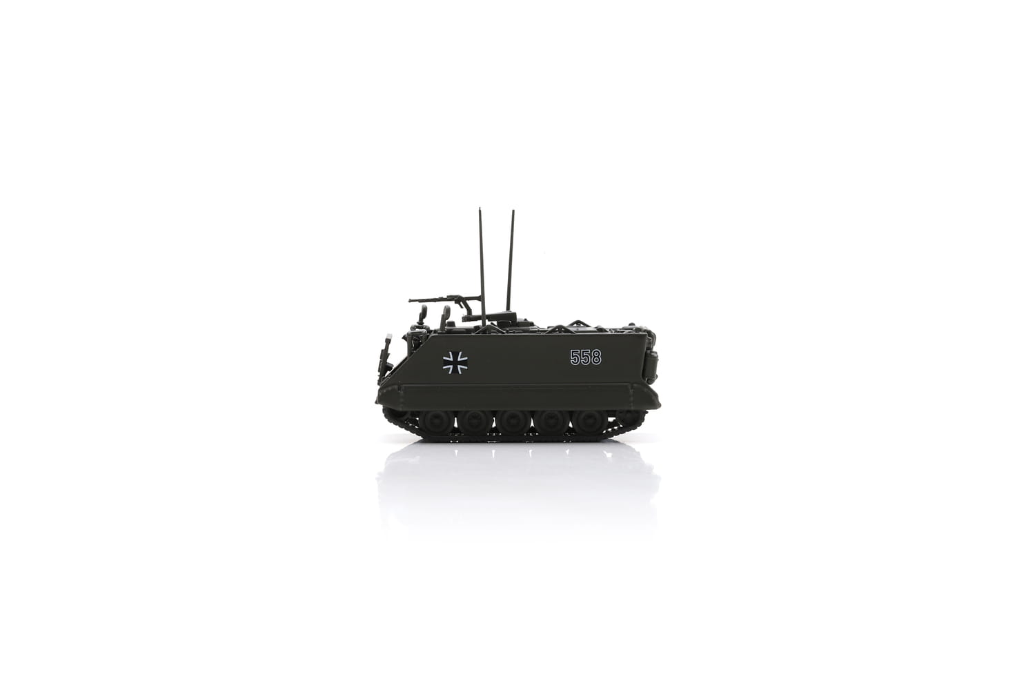 Schuco Bundeswehr Mannschaftstransportwagen M113 Olivgruen 1_87 Sammlermodell