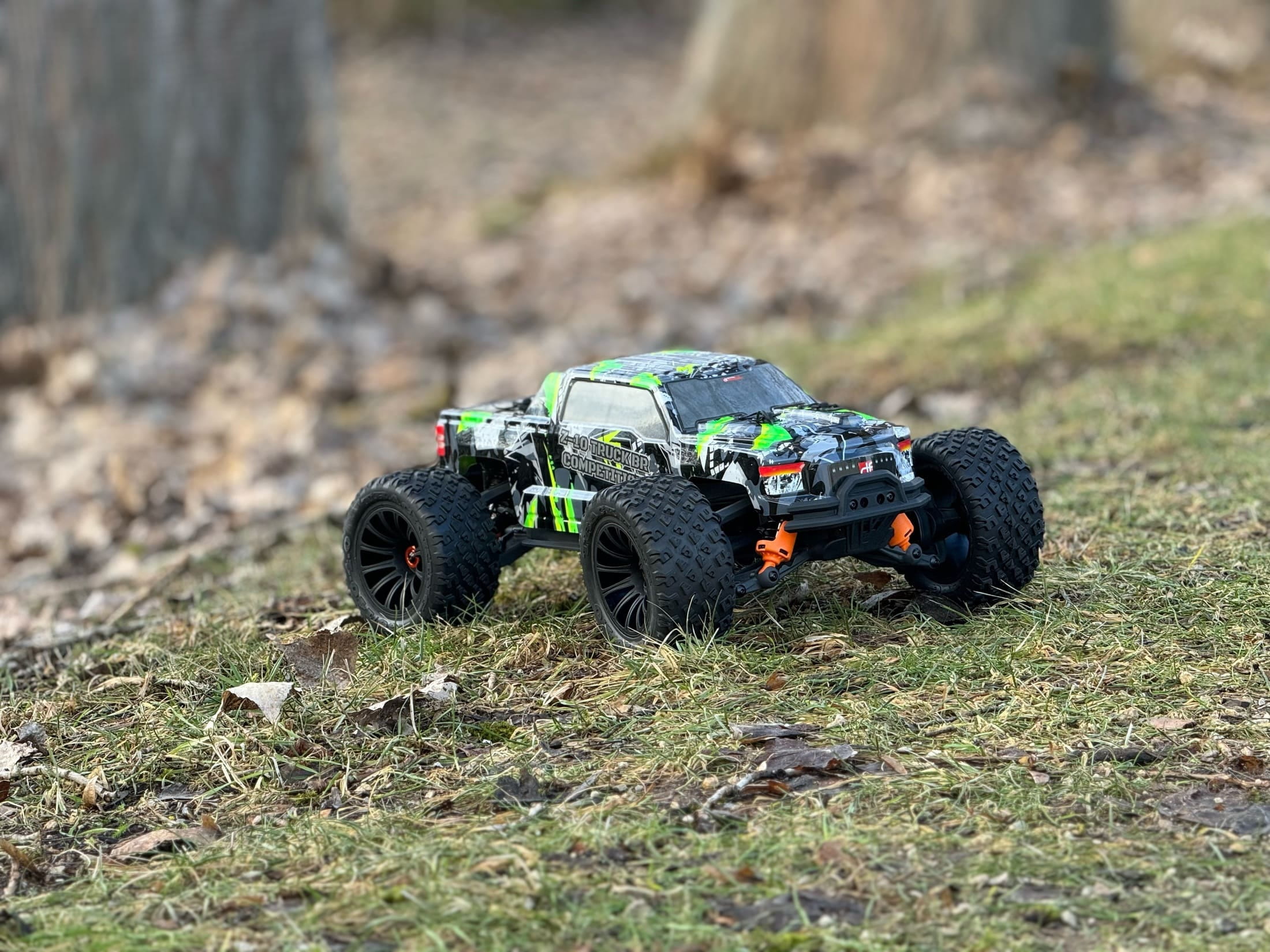 DF Models Monstertruck RC Z-10 Competition RTR RC Monster Truck Z-10 Competition BR RTR