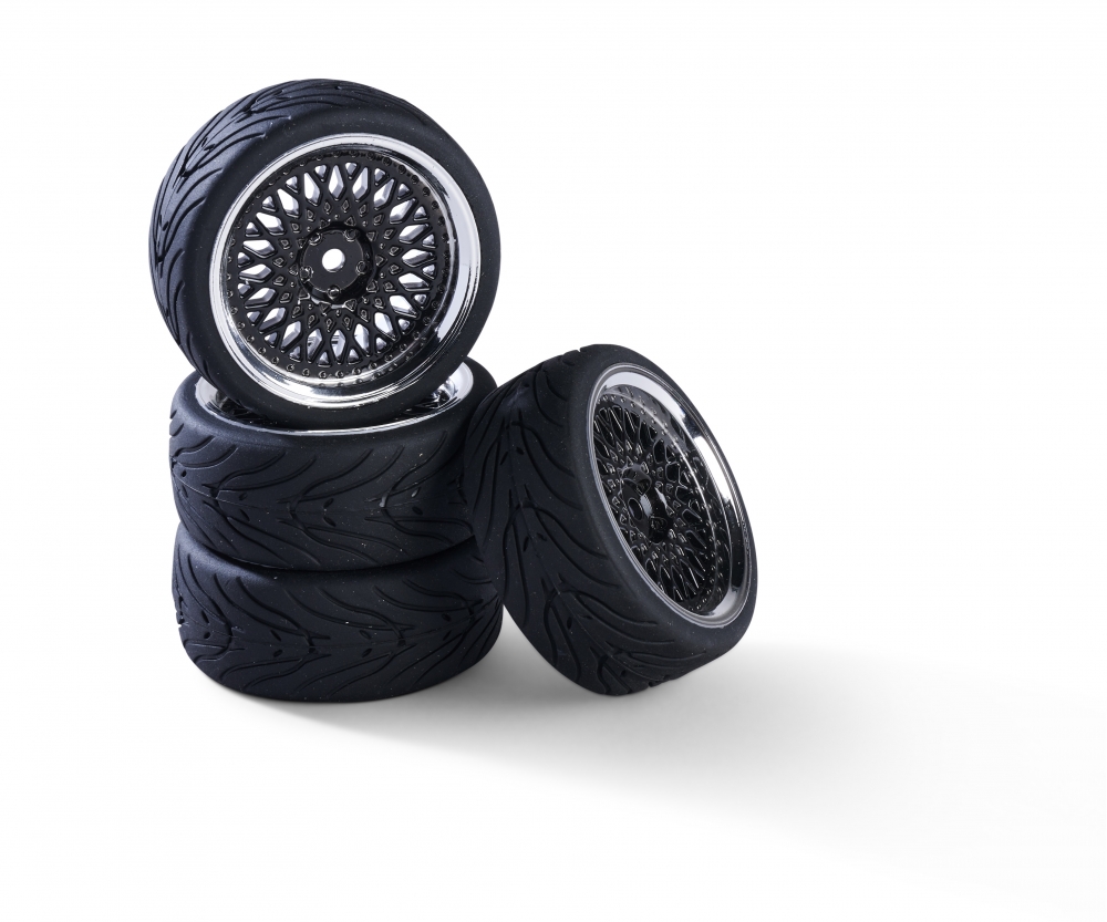 Carson Reifen mit Felgen 1_10 Raederset classic-Design _4_ schwarz _ chrom - RC-Zubehoer