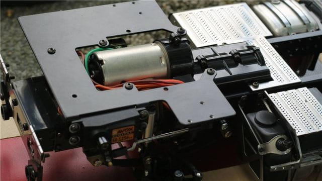 Thicon ScaleClub 1:14 Bodenblech mit Servo- und Akkuhalter für Tamiya Scania Thicon ScaleClub 1_14 Bodenblech mit Servo- und Akkuhalter fuer Tamiya Scania - RC-Zubehoer