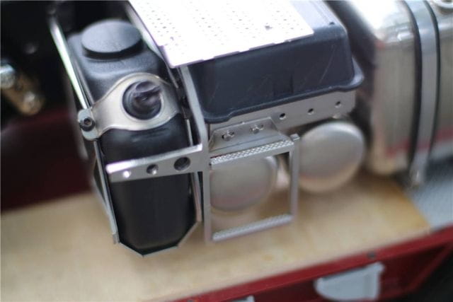 Thicon ScaleClub 1_14 Abdeckblech mit Stufe aus V2A - RC-Zubehoer