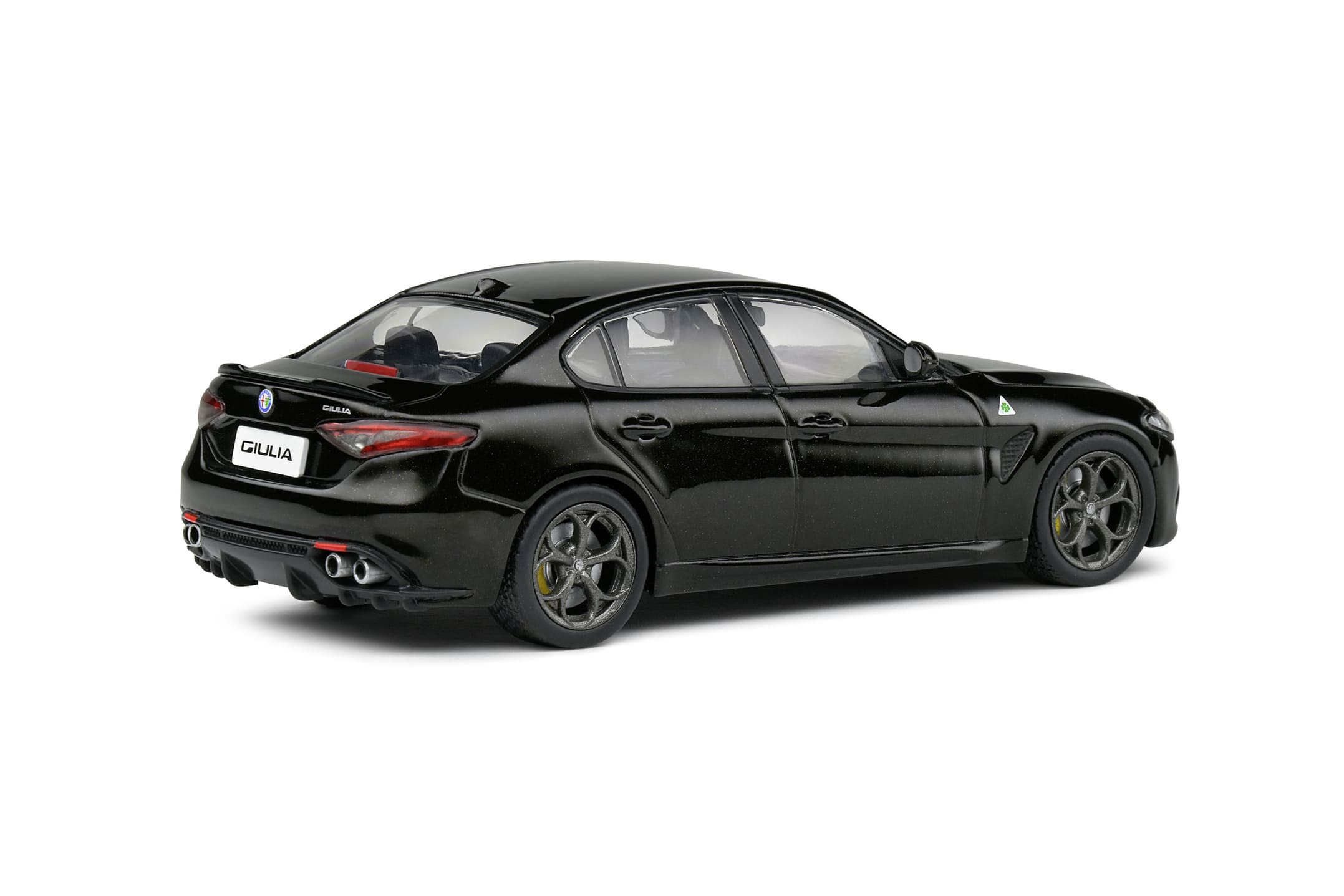 Alfa Romeo Giulia Quadrifoglio Modellauto 1_43 in Schwarz von Solido
