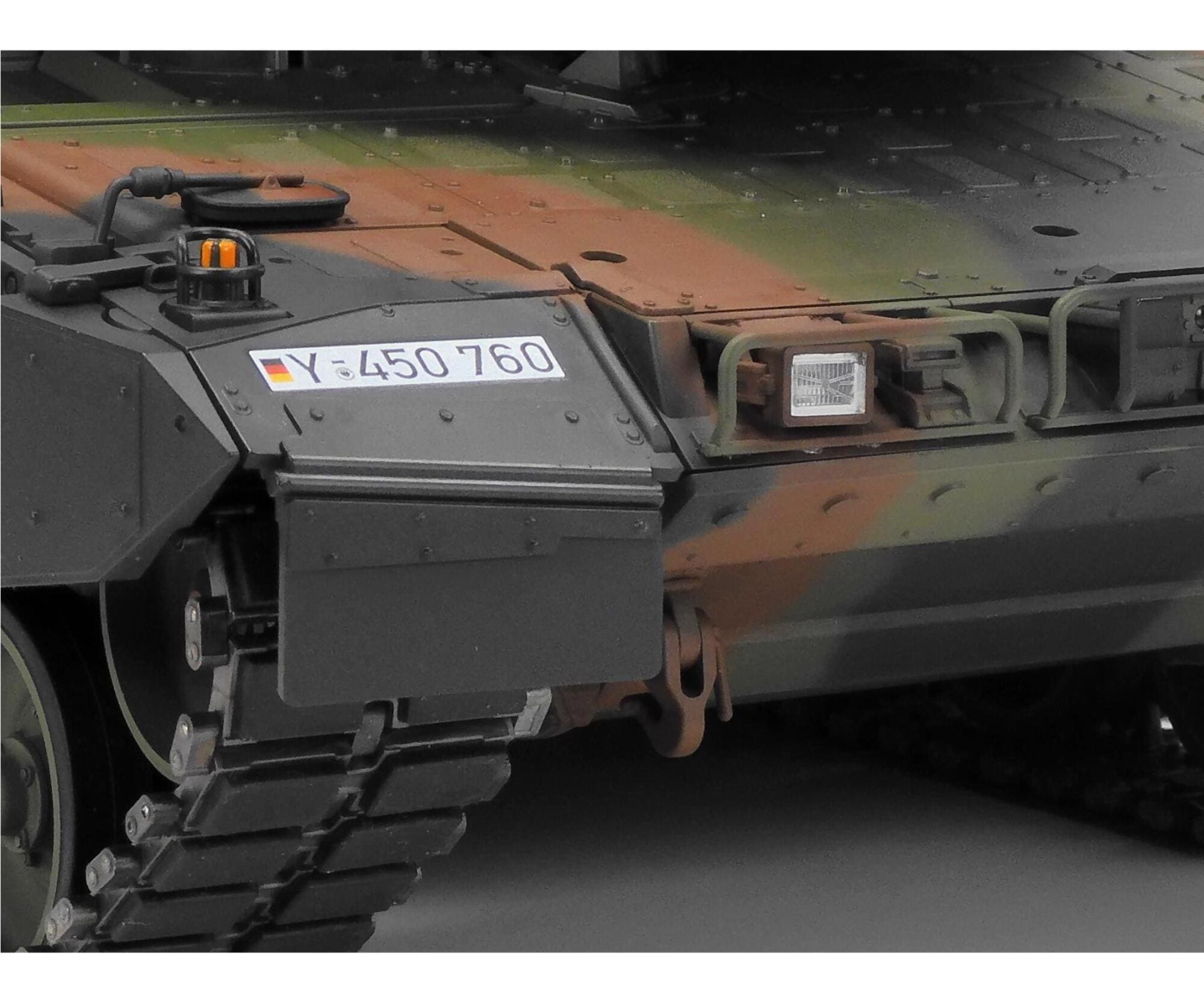 Tamiya 1_16 RC Leopard 2 A7V Full Option Panzer