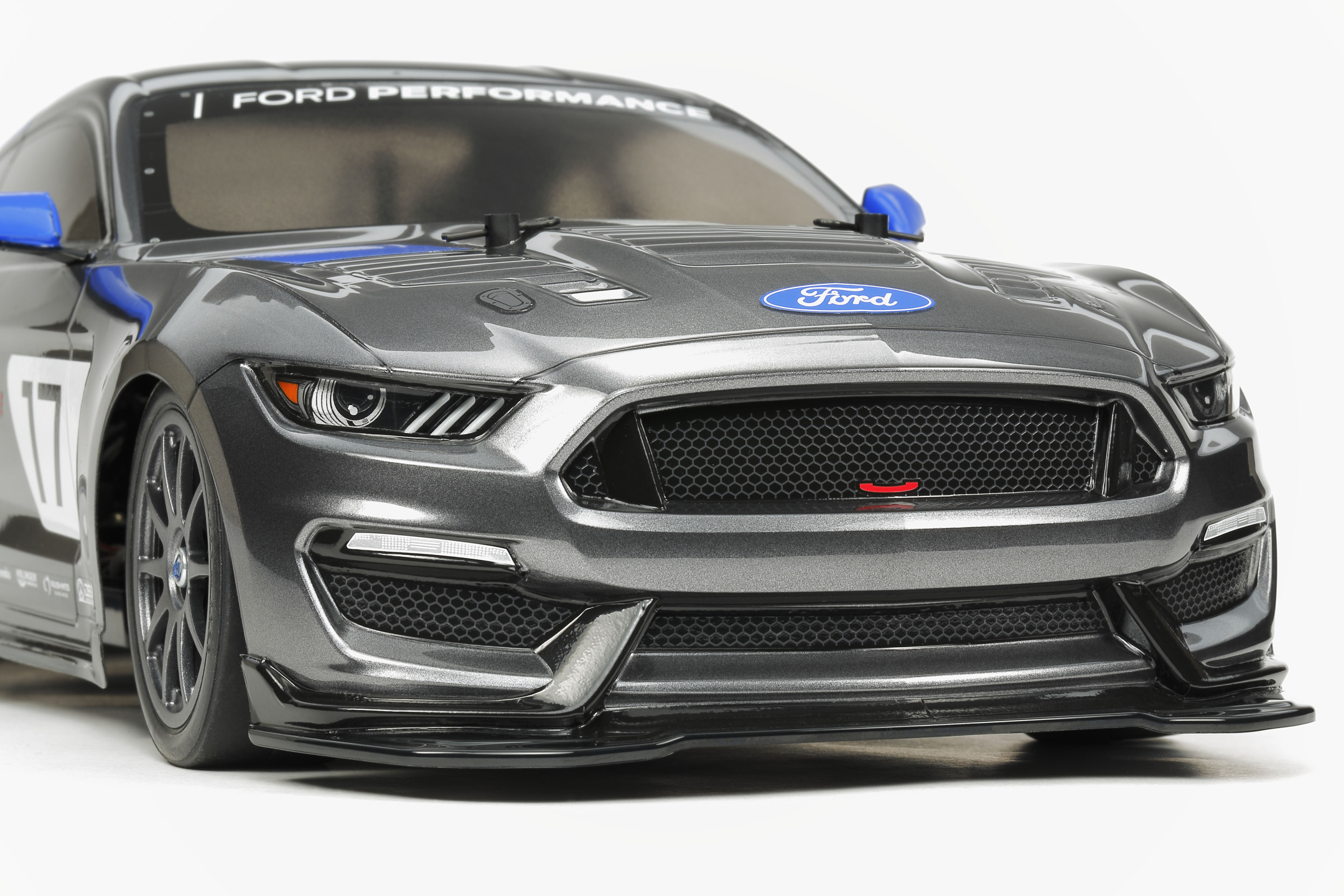 Tamiya RC Ford Mustang GT4 1:10 2,4Ghz Komplett Set