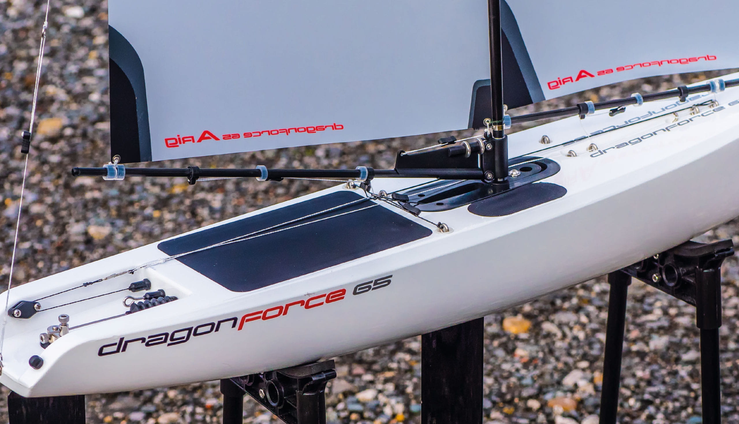 Amewi Dragon Force 65 V7 Segelboot 650mm RTR Amewi Dragon Force 65 V7 Segelboot 650mm RTR