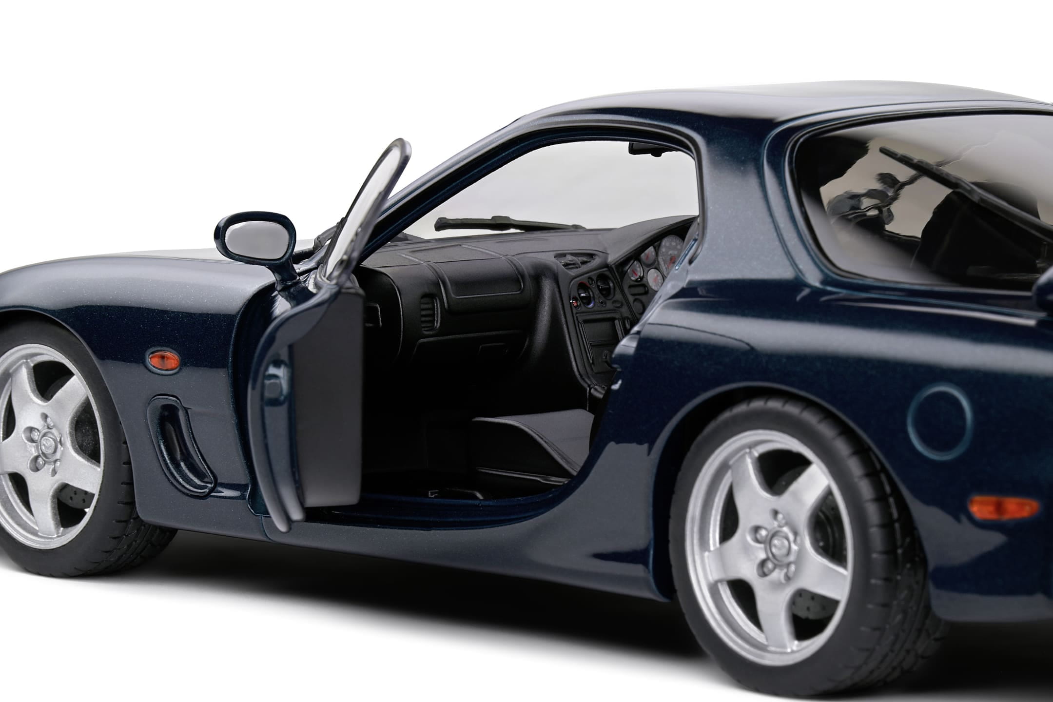 Mazda RX-7 FD3RS Modell 1_18 1994 in Montego Blue Mica_ Die-cast_ bewegliche Tueren