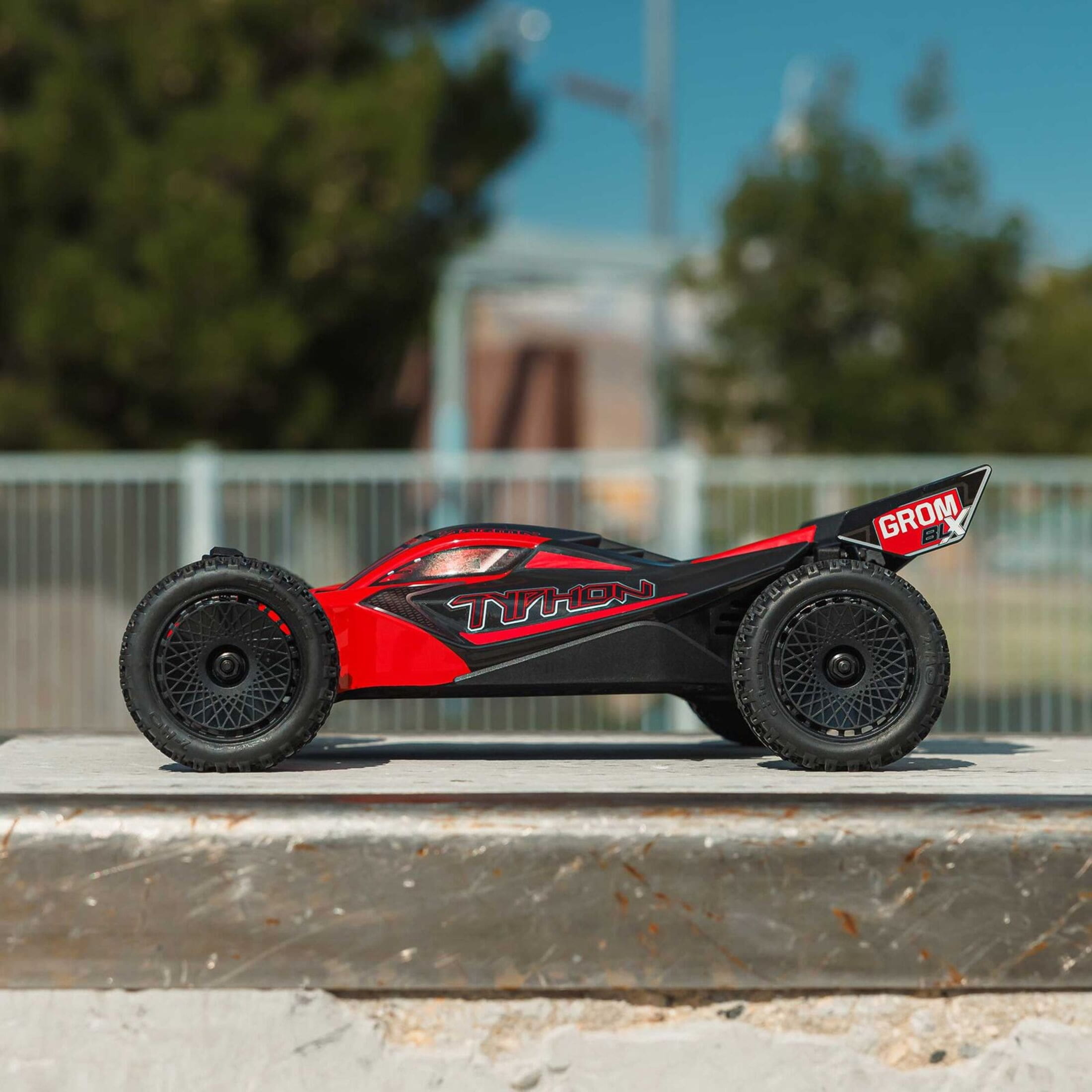 arrma-typhon-grom-small-223s-brushless-elektro-buggy-rtr-akku-lader-rot