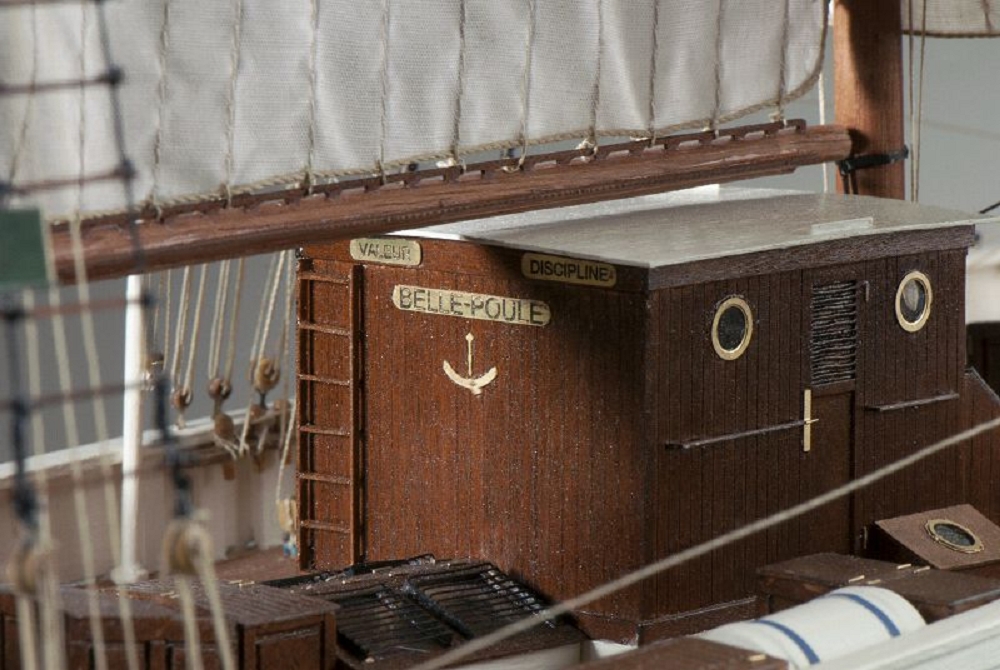 Krick Dusek La Belle Poule Segelschulschiff französischen Marine 1:50 Holz Baukasten