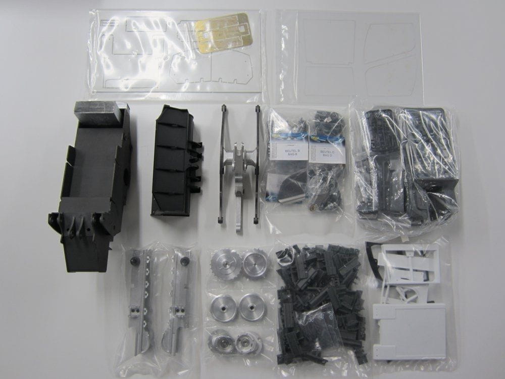 Carson 1:14 RC Laderaupe Liebherr LR634 Bausatz Carson 1:14 RC Laderaupe Liebherr LR634 Bausatz