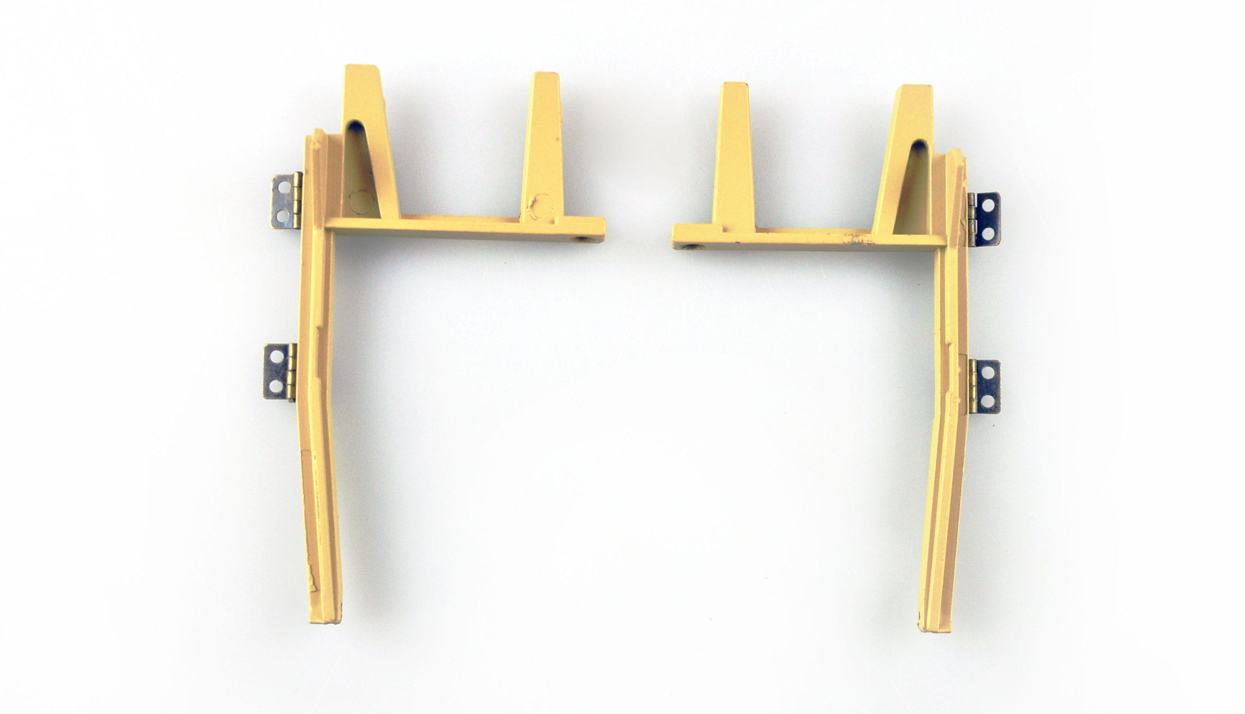 Amewi Tuerhalterungen sand links - rechts - RC-Zubehoer