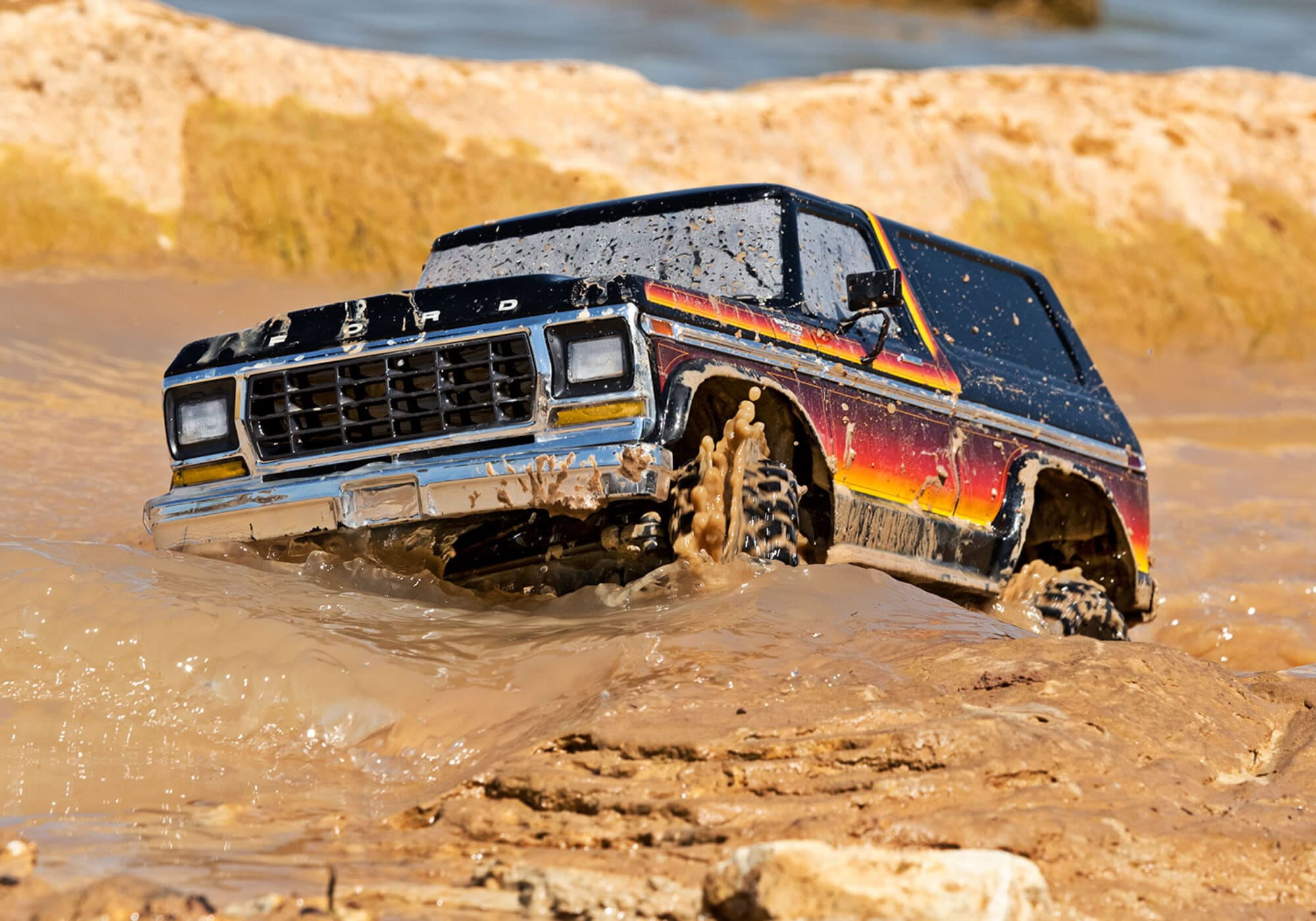 TRAXXAS TRX-4 1979 Ford Bronco Crawler RTR in sunset - Detailgetreue Karosserie und Offroad-Per