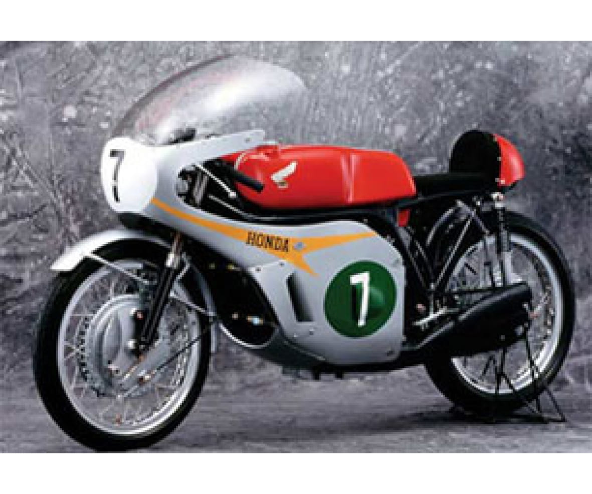 Tamiya Honda RC166 GP Racer 1960 Motorrad 1:12 Plastik Modellbau Bausatz