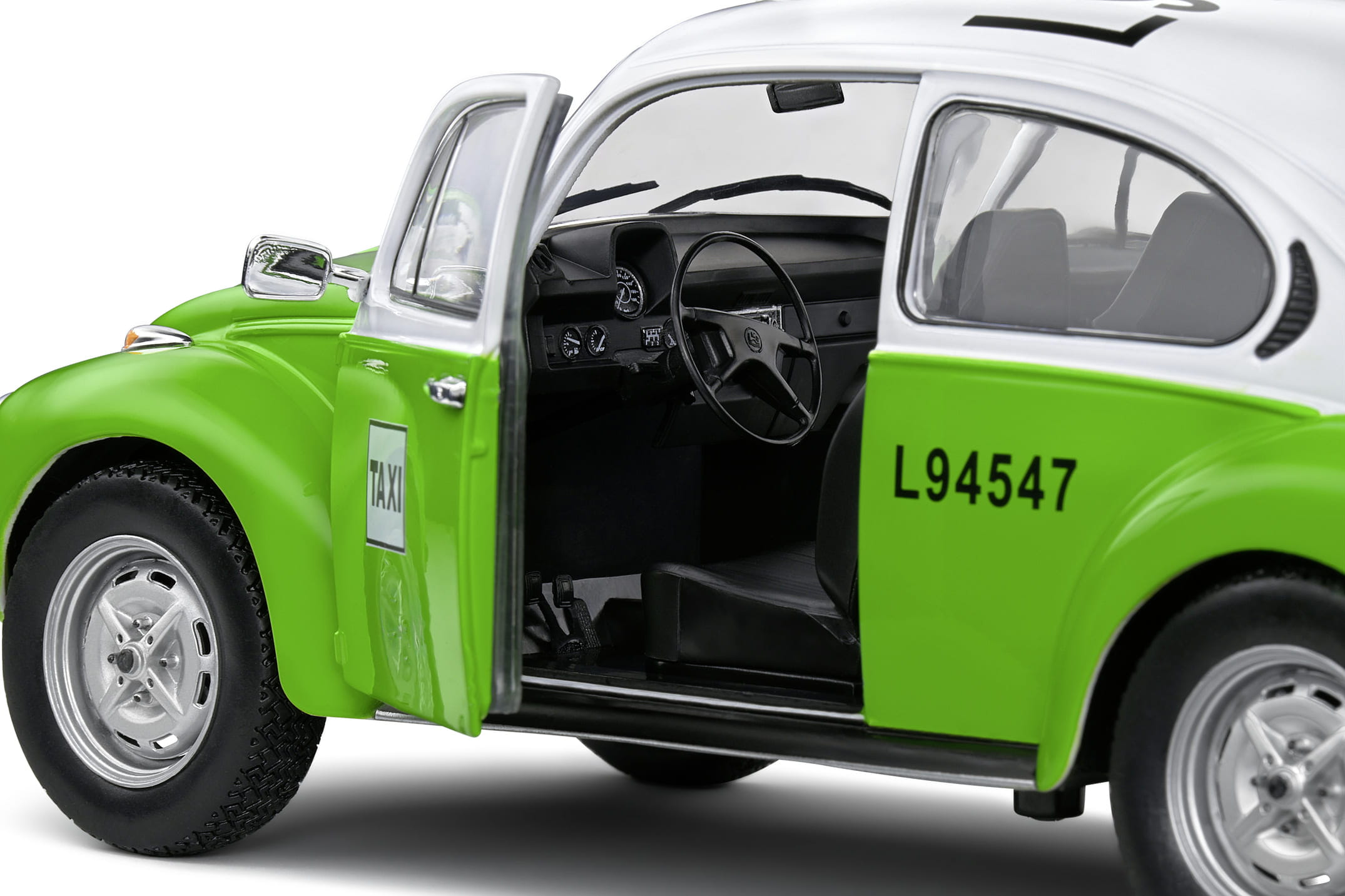 Solido 1_18 Volkswagen Beetle 1303 Mexican Taxi 1974 gruen Detailgetreue Nachbildung