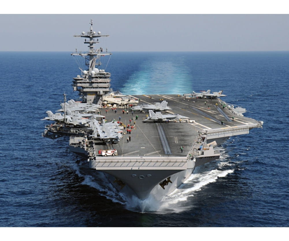 Italeri 1:720 U.S.S. George H.W. Bush CVN77