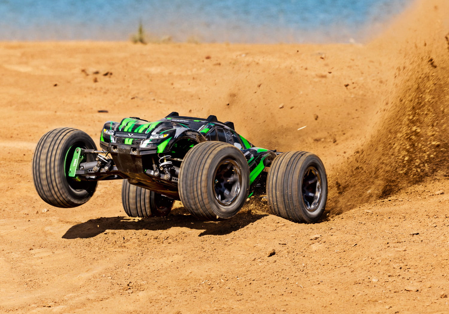 Traxxas Rustler 4x4 VXL Ultimate Stadium Truck gruen 1_10