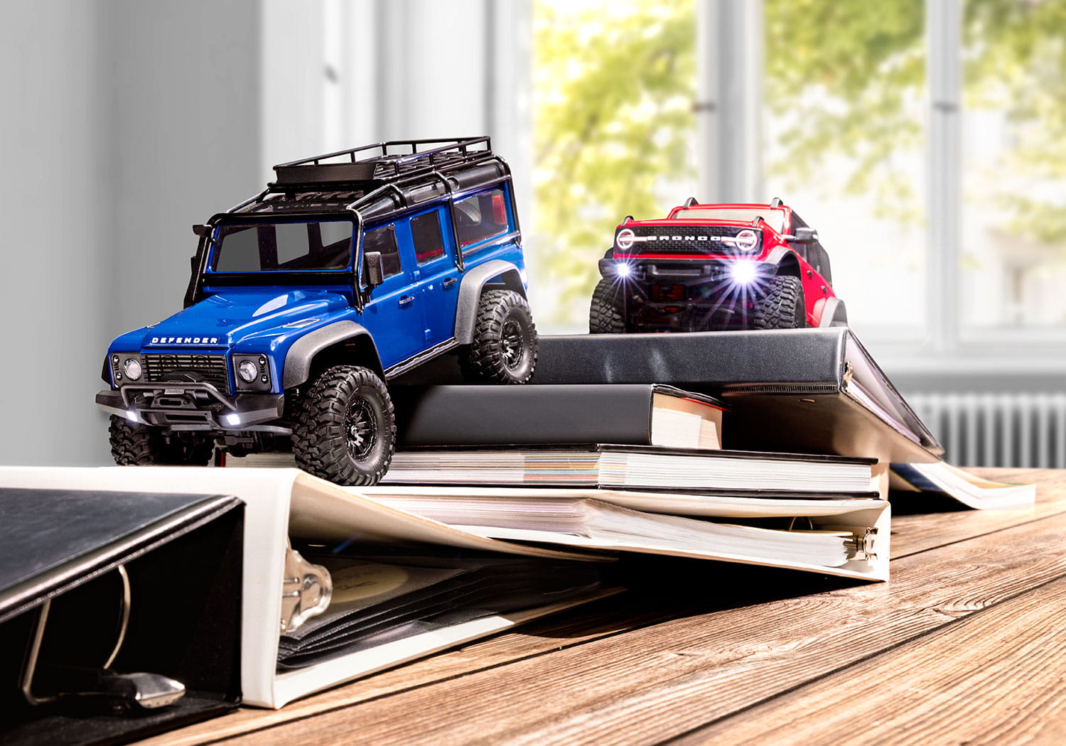 Traxxas TRX-4m Crawler LR Defender 4x4 rot RTR 1:18 inkl. Akku, Lader Traxxas TRX-4m Crawler LR Defender 4x4 rot RTR 1:18 inkl. Akku, Lader