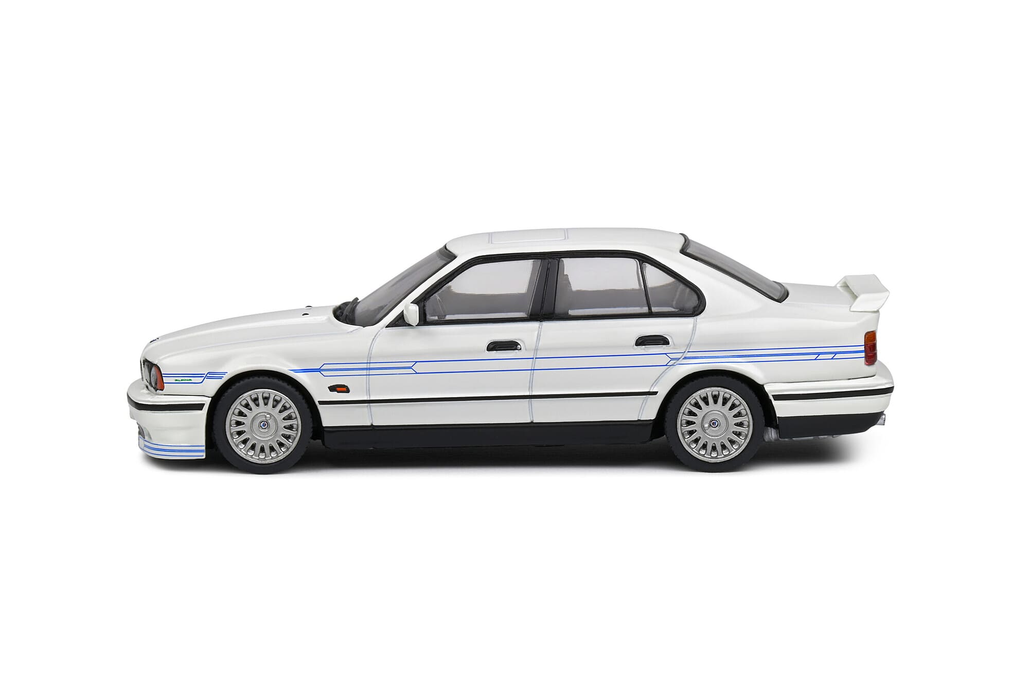 Solido Alpina B10 E34 1994 Weiss Standmodellauto im Massstab 1_43