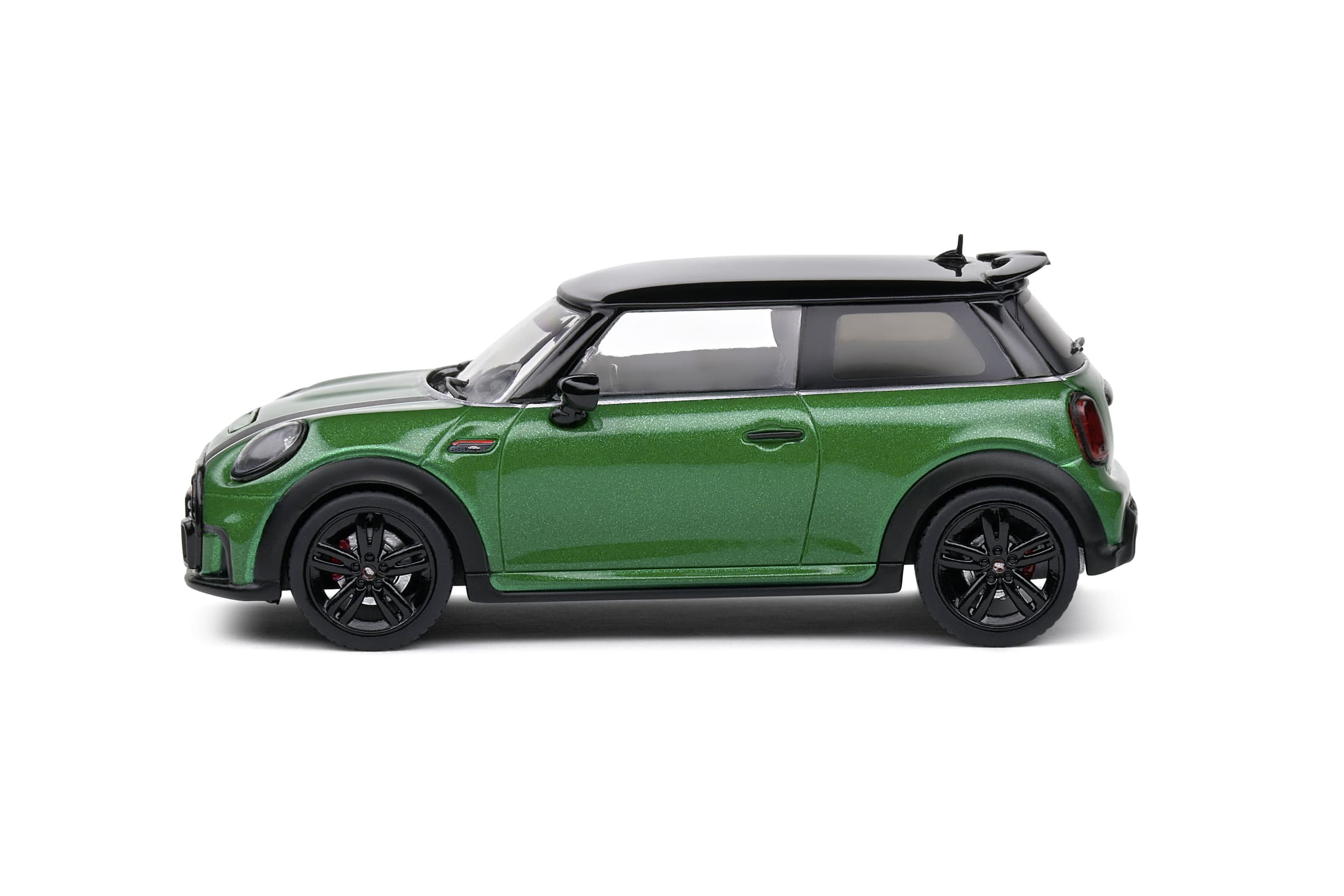 Solido 1_43 Mini Cooper John Works 2023 Modellauto British Racing Green - Detailreich und hochwertig