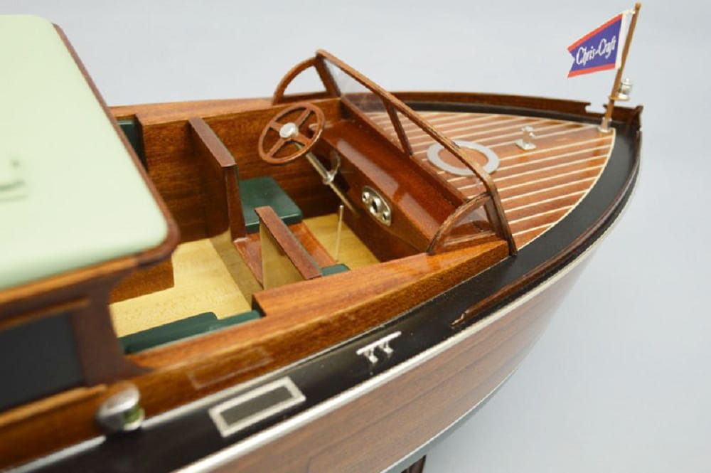 Dumas Boats RC Boot Chris Craft Commuter 1929 1:12 Bausatz