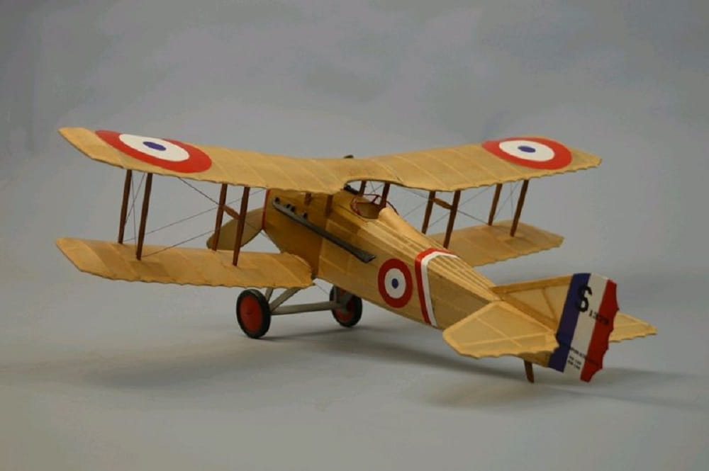 Dumas Aircraft Spad VII Balsabausatz - RC-Zubehoer