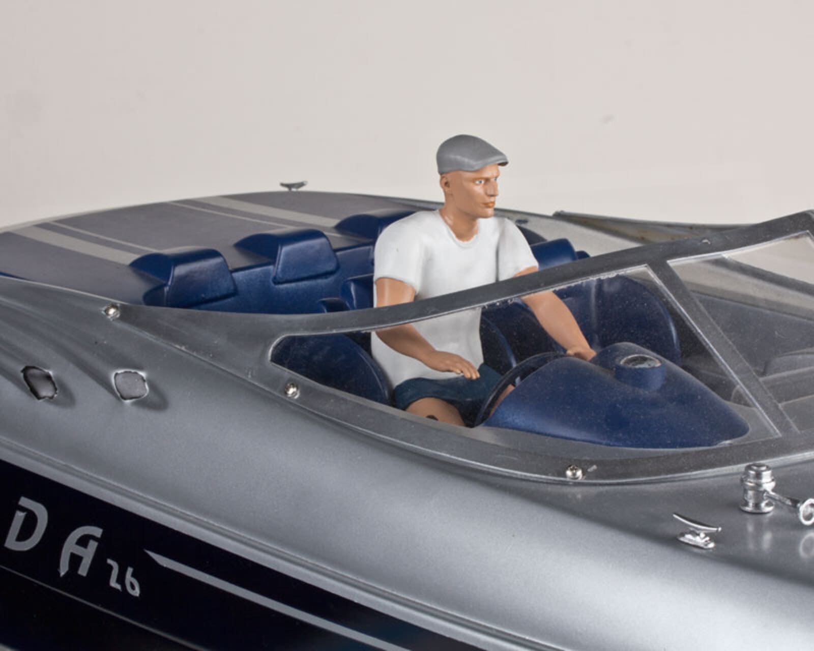 Figur Carlo 1_10 Sportboot-Fahrer 3D Resin - Modellzubehoer