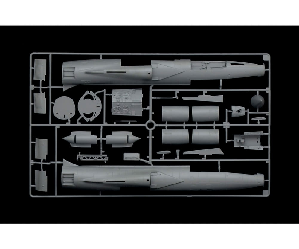 Italeri 1:32 F-104G/S - RF-104G Starfighter Italeri 1:32 F-104G/S - RF-104G Starfighter