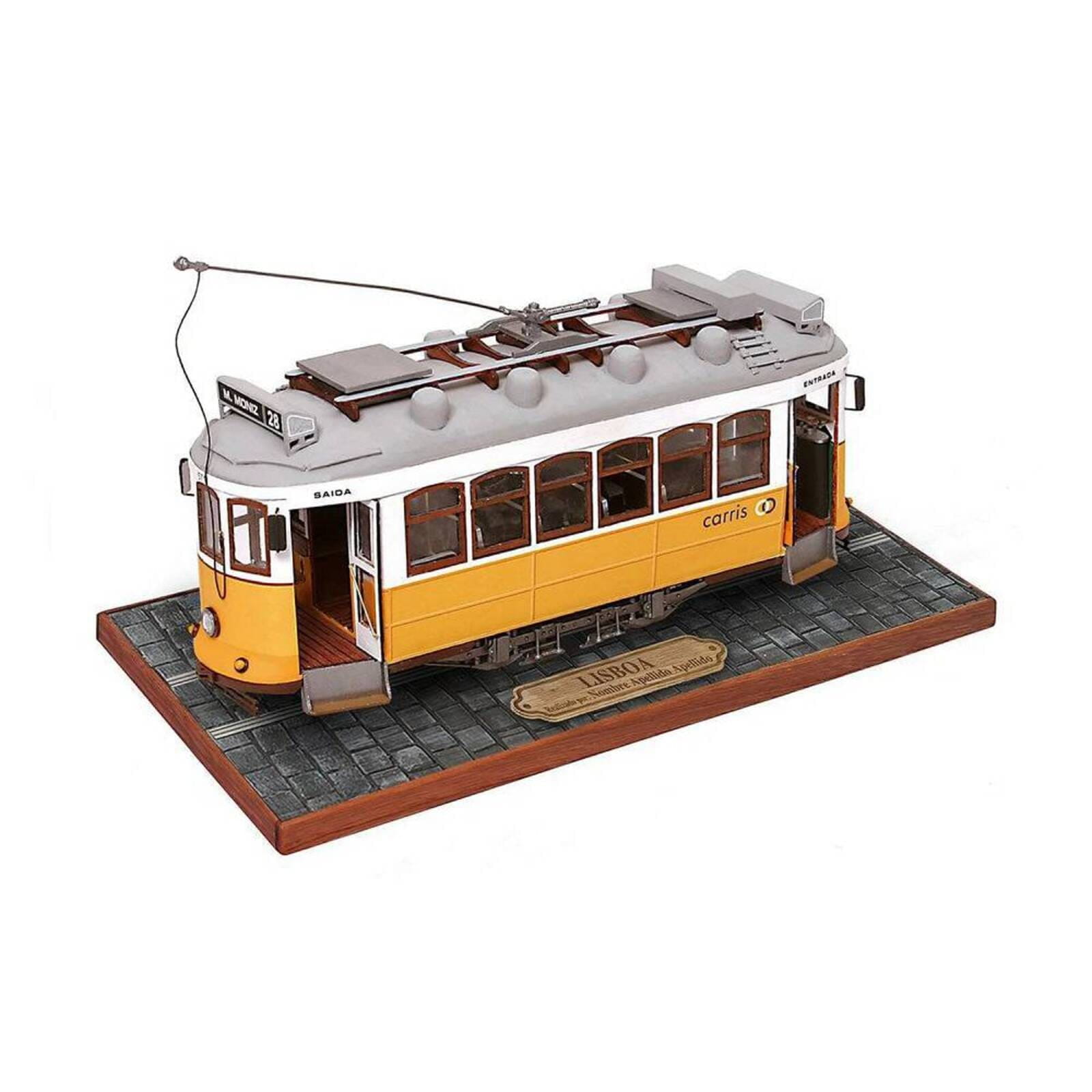 Modellbausatz OcCre Strassenbahn Lissabon im Massstab 1_24 als Diorama_