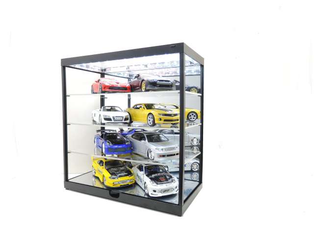 Triple9 LED Vitrine fuer Modellautos Massstab 1_24 bis 1_18 in Schwarz