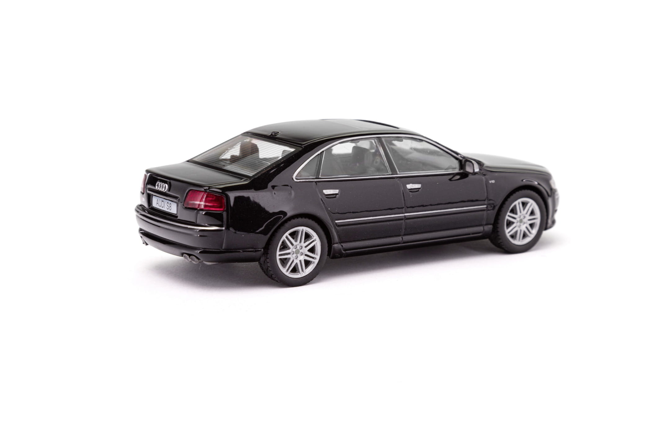 Solido 1_43 Audi D3 S8 Modellauto 2010 Night Blue Pearl – Detailgetreu und hochwertig