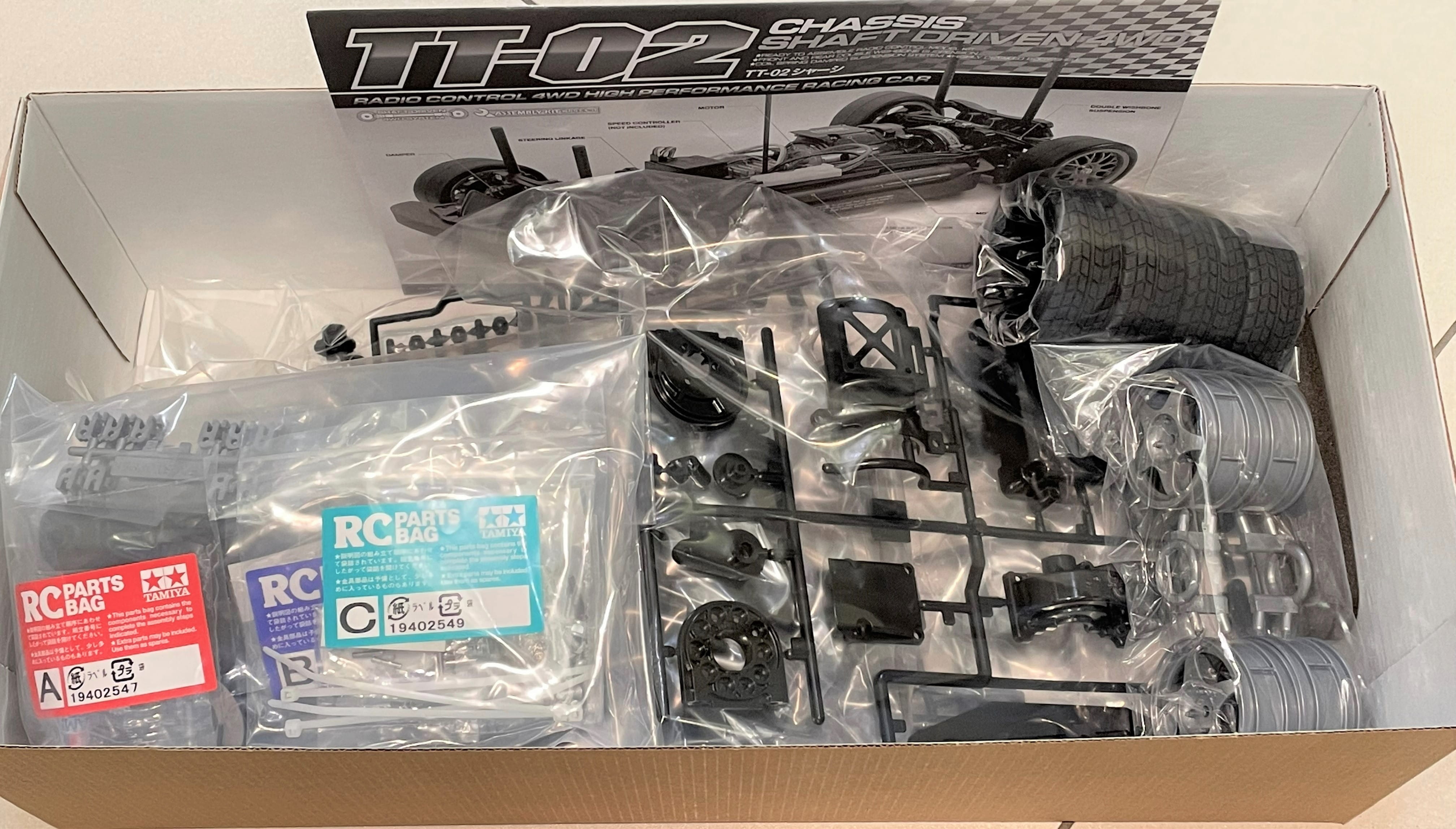 Tamiya RC Elektro Auto TT-02 Chassis Bausatz 1:10 inkl. Speichen Felgen, Reifen