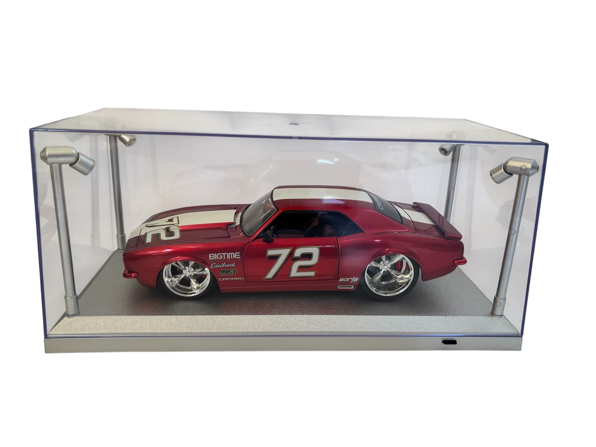 Triple9 LED Modellauto Vitrine 1_18 mit silberne Basis_