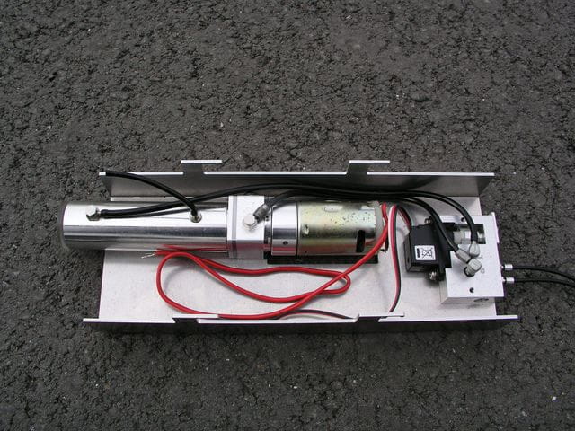 Thicon 1:14 Hydraulik-Set für Tieflader-Rampen