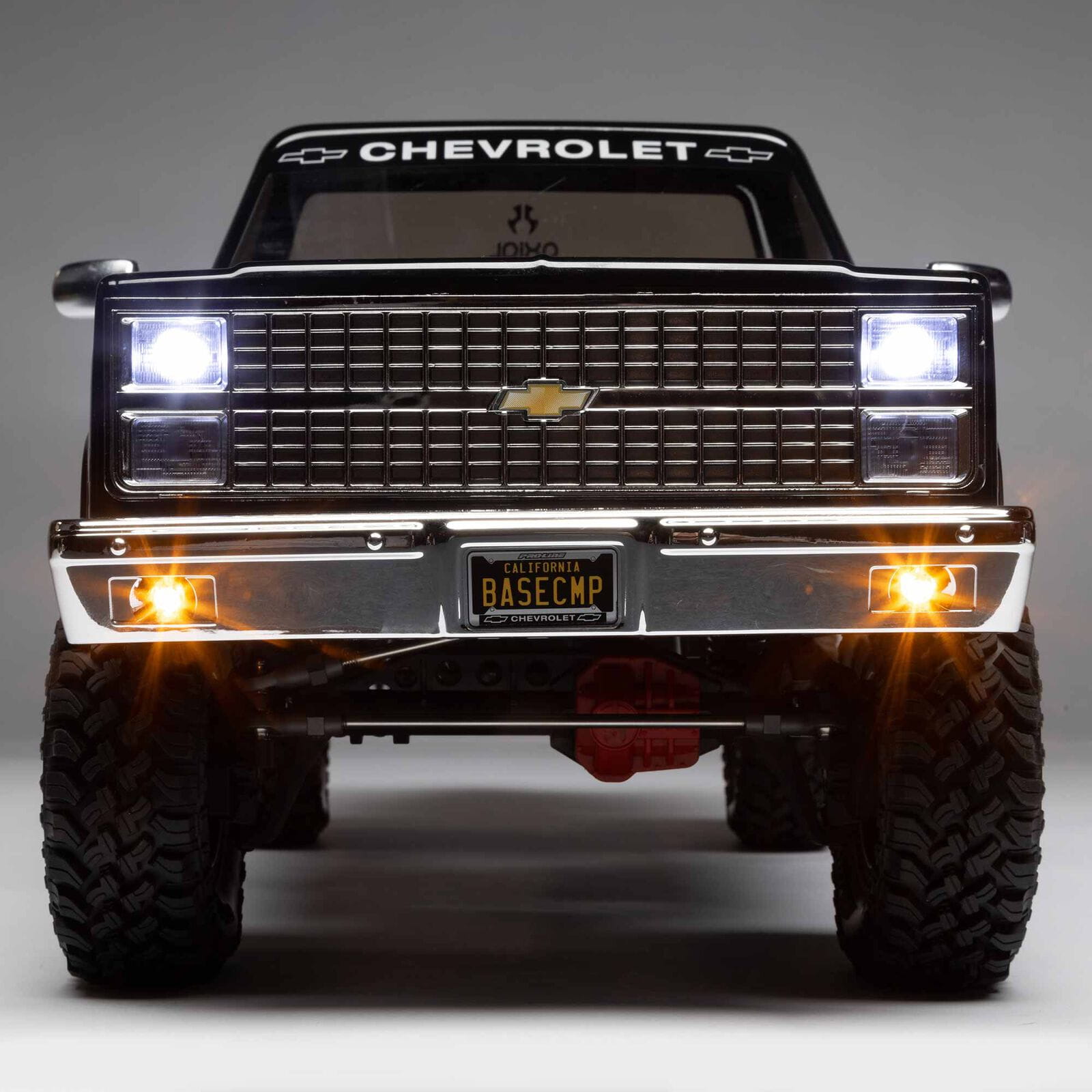 Axial RC Crawler SCX10 III Base Camp 1982 Chevy K10 RTR Schwarz 1:10 Axial RC Crawler SCX10 III Base Camp 1982 Chevy K10 RTR Schwarz 1:10