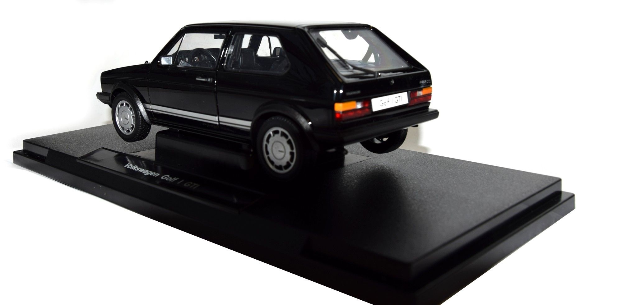Welly Modellauto 1:18 VW Golf 1 GTI Schwarz