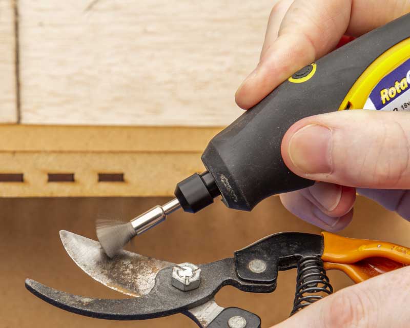 Krick RC18X Multiwerkzeug Variable Speed Set _ 75 Zubehoerteile - RC-Zubehoer