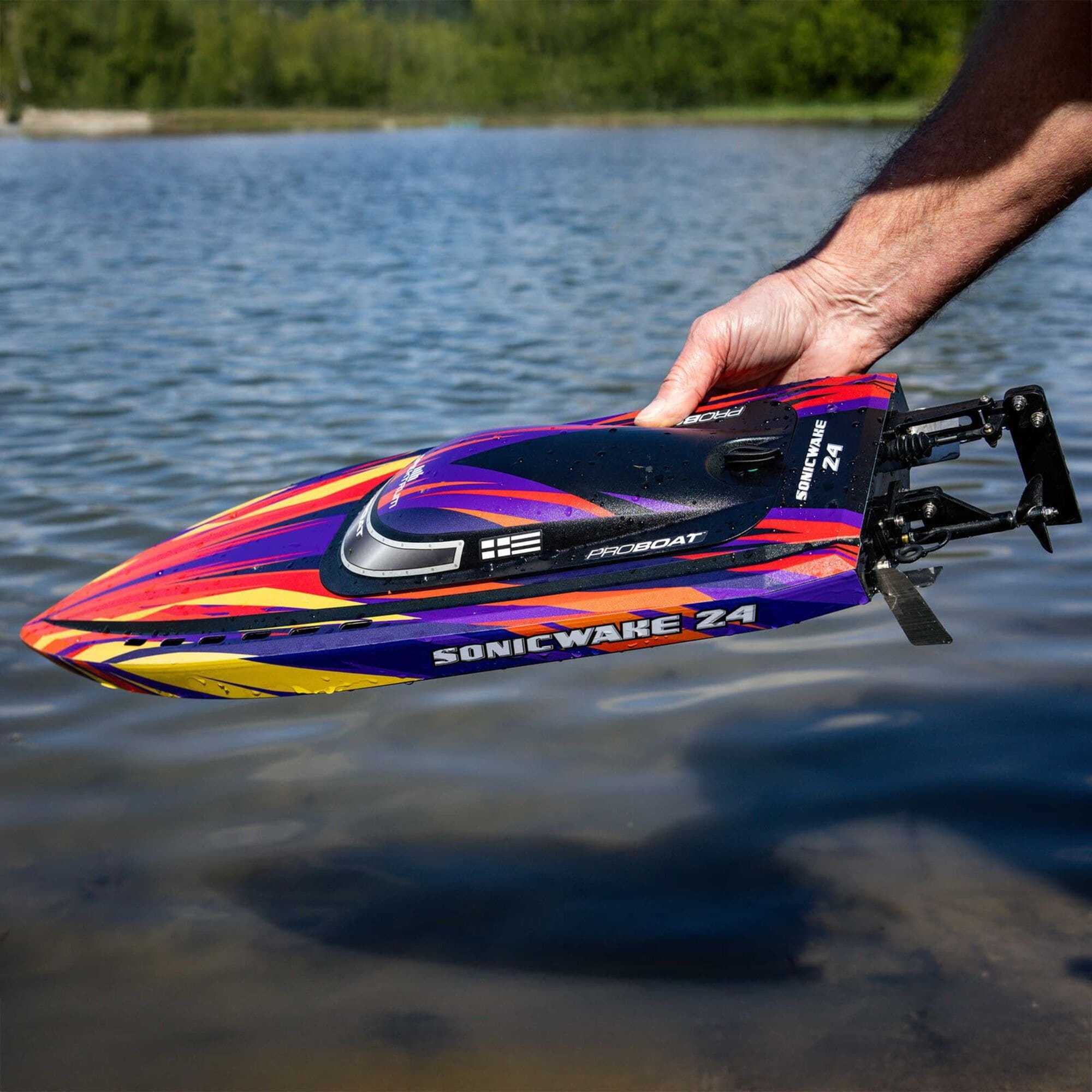 Pro Boat Sonicwake 24 Brushless RC Boot RTR in Rot