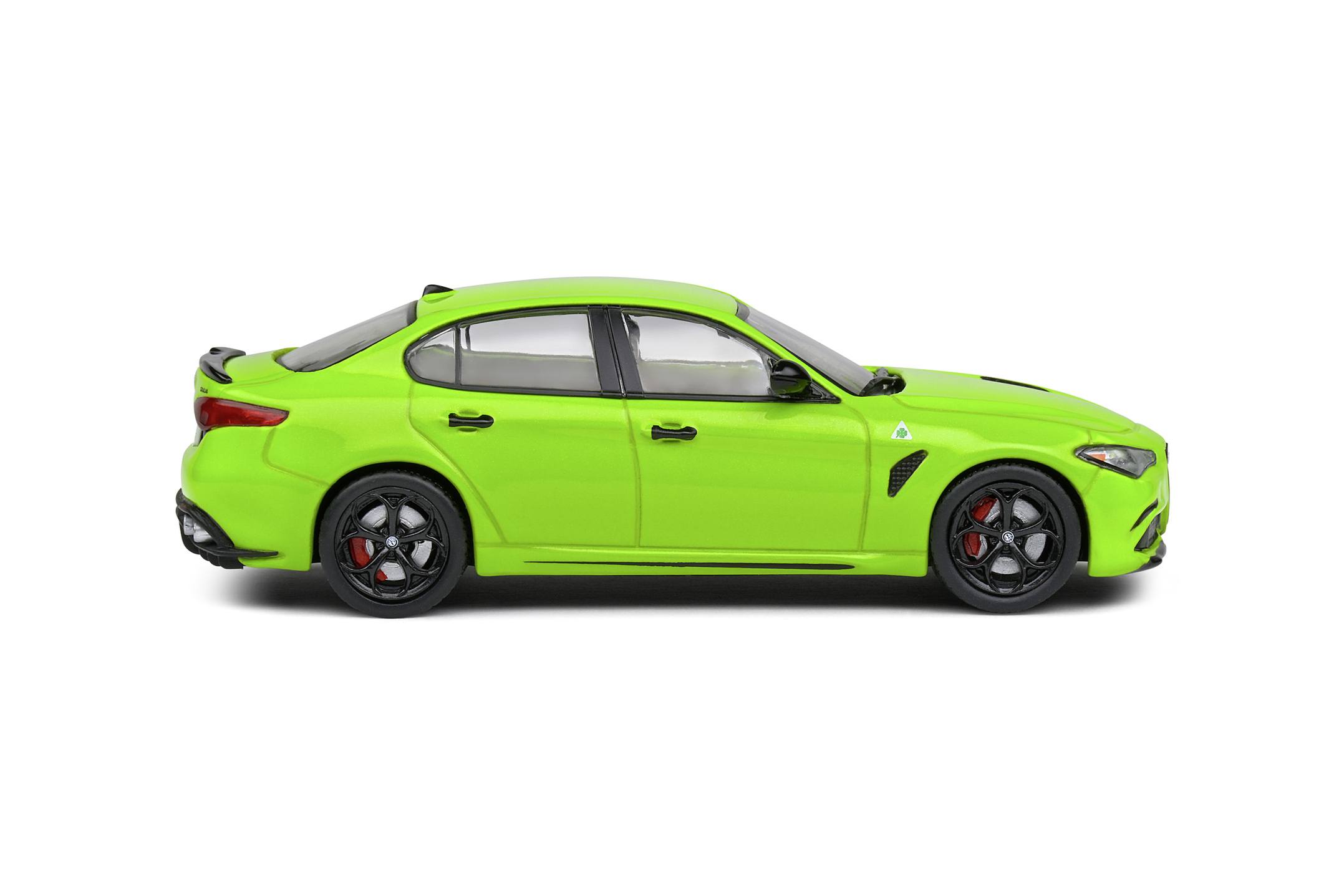 Alfa Romeo Giulia Quadrifoglio 2020 Modellauto in Acid Green 1_43 Solido
